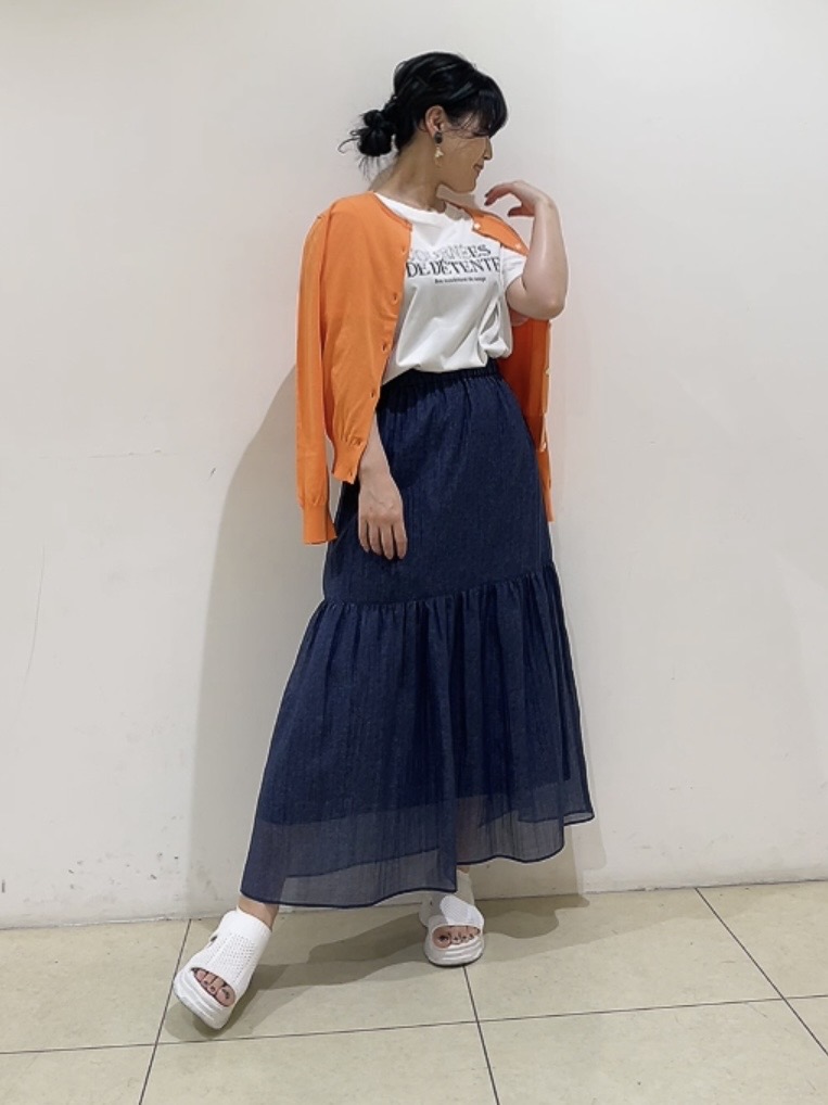 watanabeさんの「UNTITLED｜【9色展開/アンサンブル可】コットンクルーネックカーディガン」を使ったコーディネート