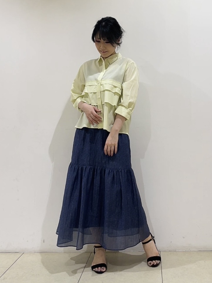 watanabeさんの「UNTITLED｜【UVケア／吸汗速乾／着映え】ティアードストライプシャツ」を使ったコーディネート