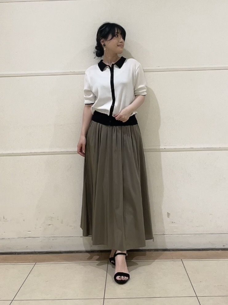 watanabeさんの「UNTITLED｜【バイカラー】衿付きシャツ風ニット」を使ったコーディネート