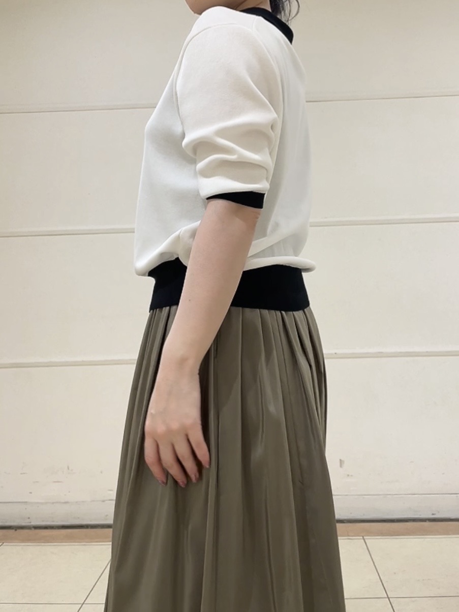 watanabeさんの「UNTITLED｜【バイカラー】衿付きシャツ風ニット」を使ったコーディネート