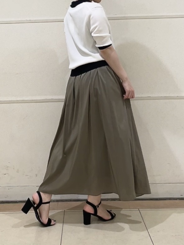 watanabeさんの「UNTITLED｜【バイカラー】衿付きシャツ風ニット」を使ったコーディネート