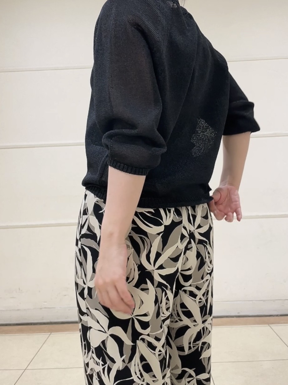watanabeさんの「UNTITLED｜【洗える/ゆったり】クルーネックドライニット」を使ったコーディネート