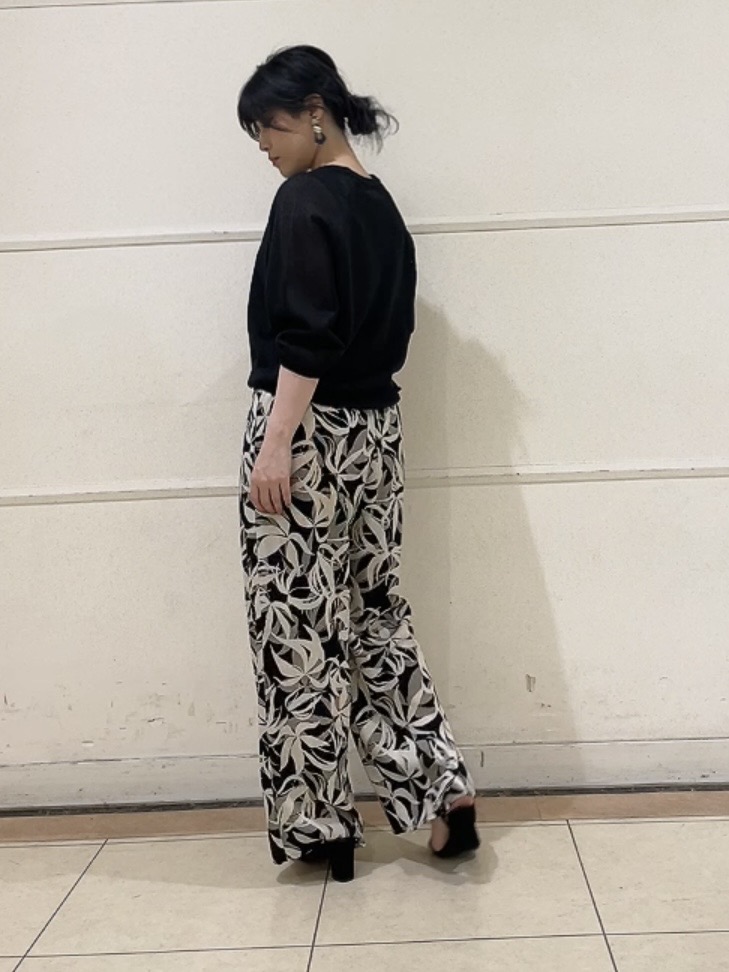 watanabeさんの「UNTITLED｜【洗える/ゆったり】クルーネックドライニット」を使ったコーディネート