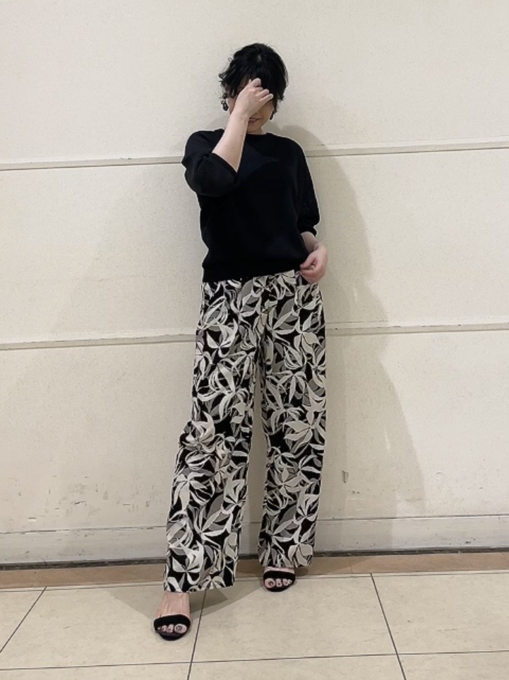 watanabeさんの「UNTITLED｜【洗える/ゆったり】クルーネックドライニット」を使ったコーディネート