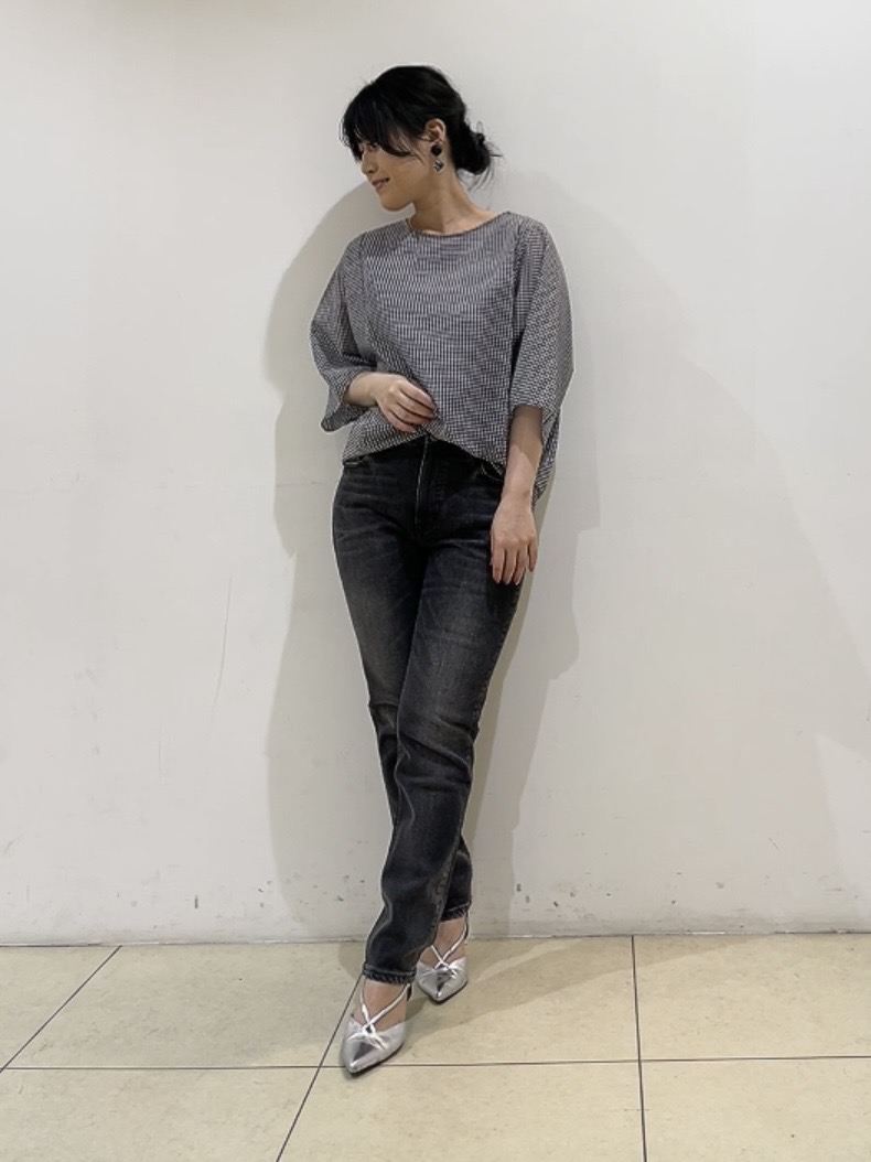 watanabeさんの「UNTITLED｜【体型カバー】サッカーチェックドルマントップス」を使ったコーディネート