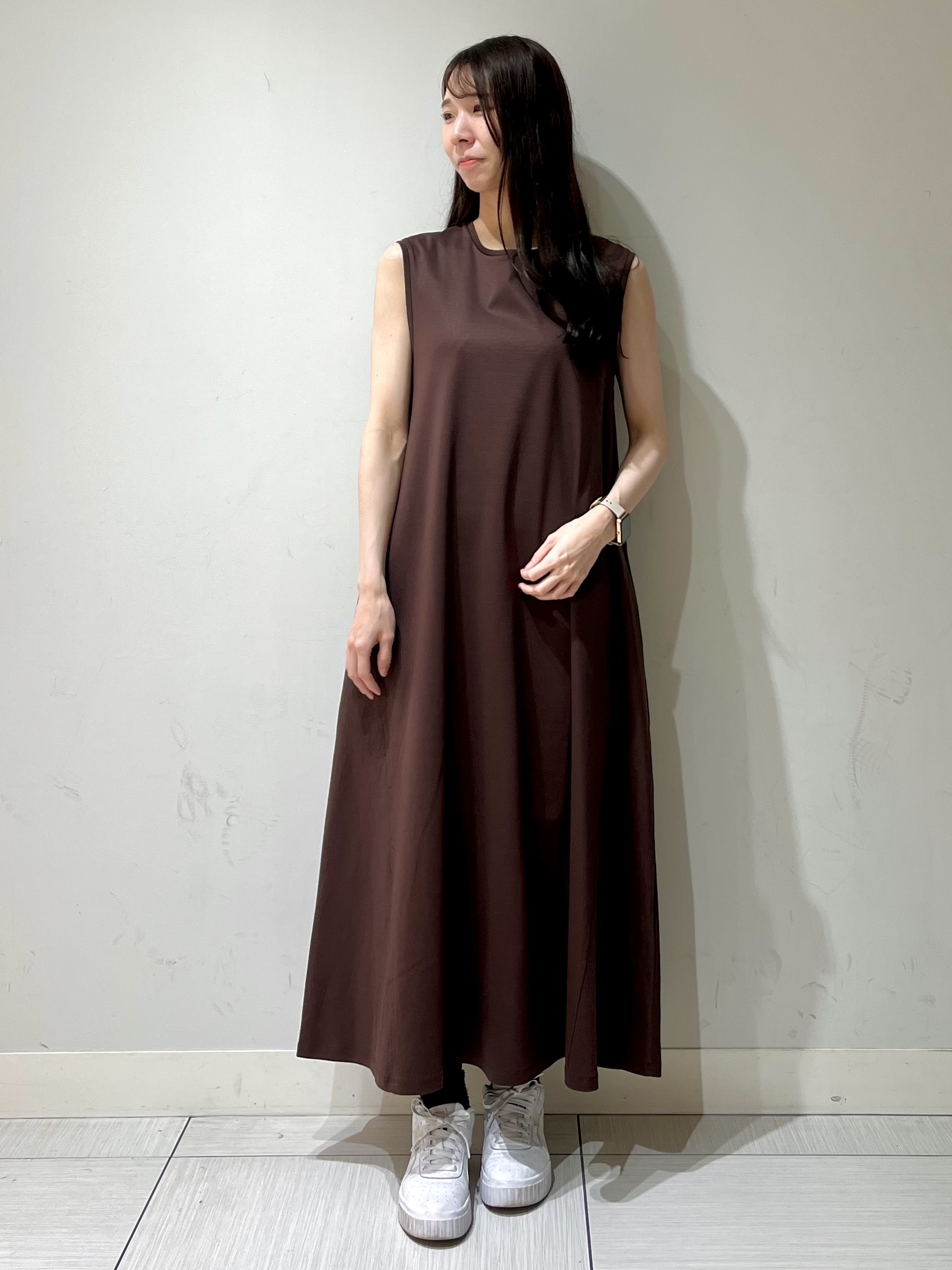 ことさんの「DRESSTERIOR｜【接触冷感／抗菌防臭／消臭/ウォッシャブル】アイスクリアコットン フレンチスリーブワンピース」を使ったコーディネート