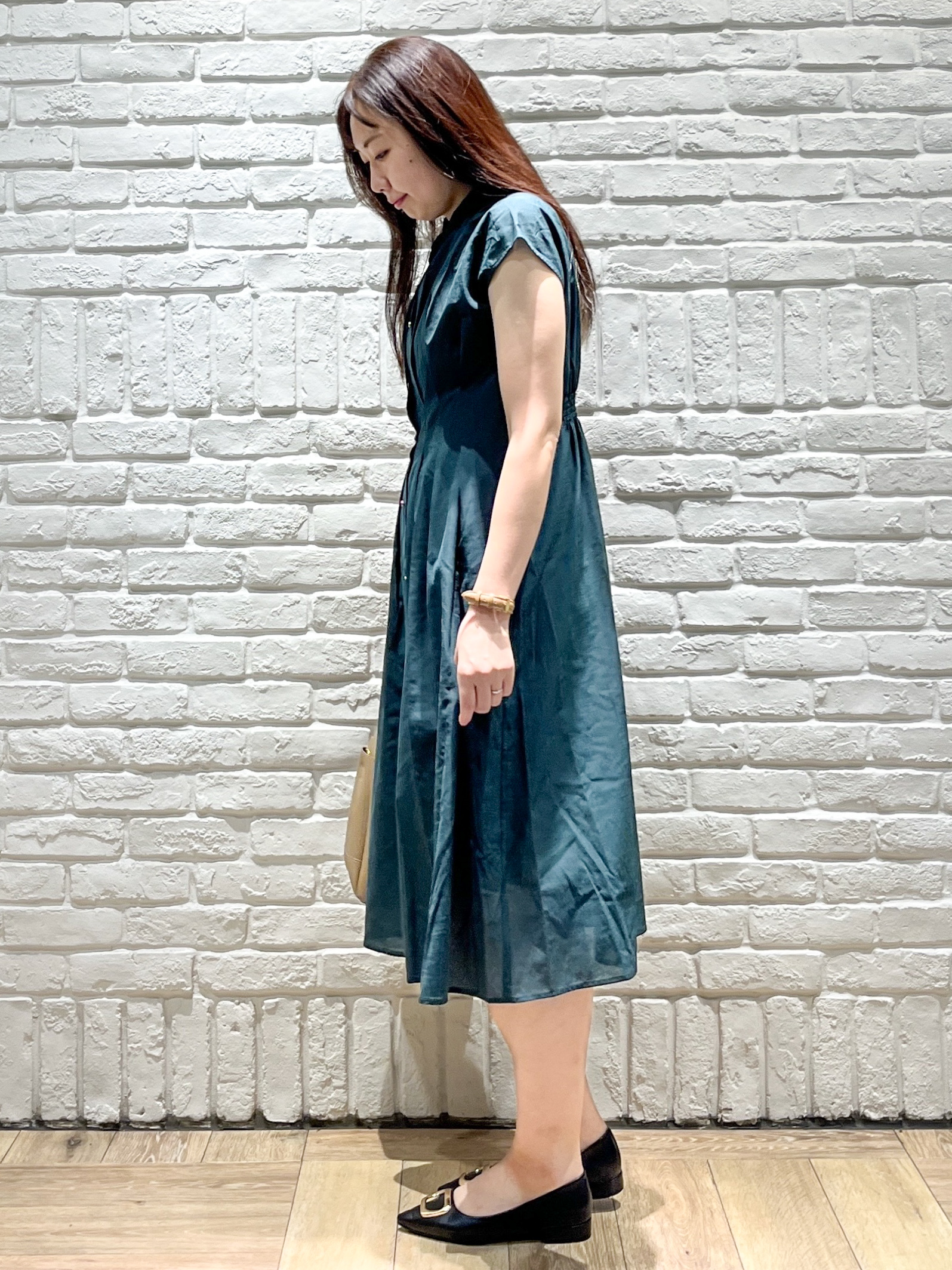 erinaさんの「index｜【防シワ】バンドカラータックシャツワンピース《洗濯機OK／イージーアイロン》」を使ったコーディネート