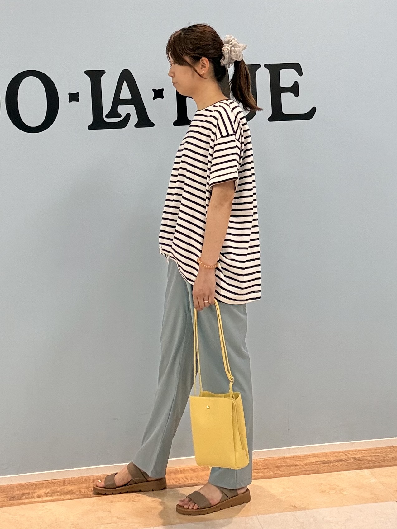 Naaatsuさんの「SHOO･LA･RUE｜【ひんやり/S-LL】インせず決まる フロントタックデザインTシャツ」を使ったコーディネート