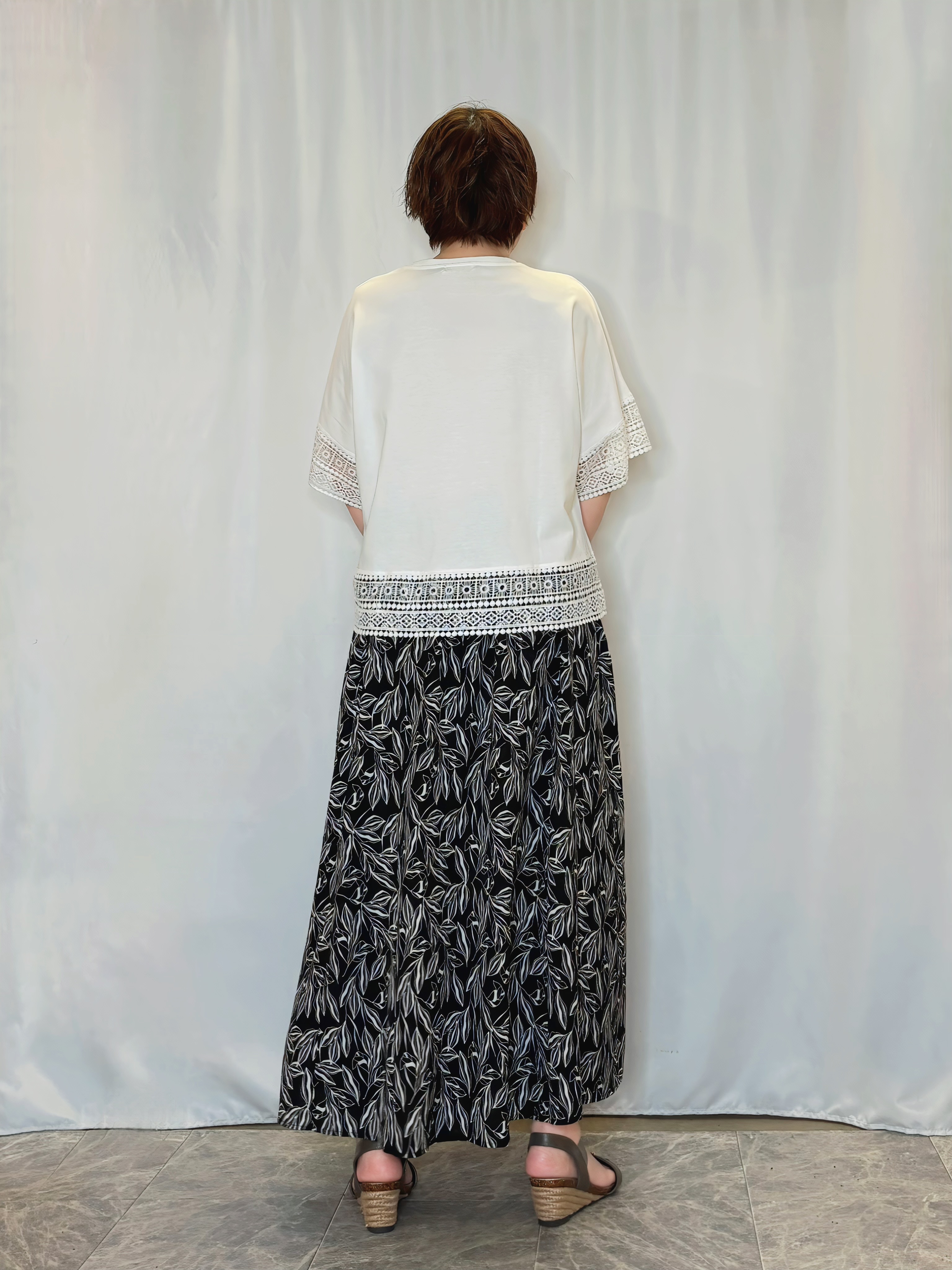 たみさんの「SHOO･LA･RUE｜【洗濯機可/ひんやり/体型カバー/S-LL】レース使いがポイント デザインTシャツ」を使ったコーディネート