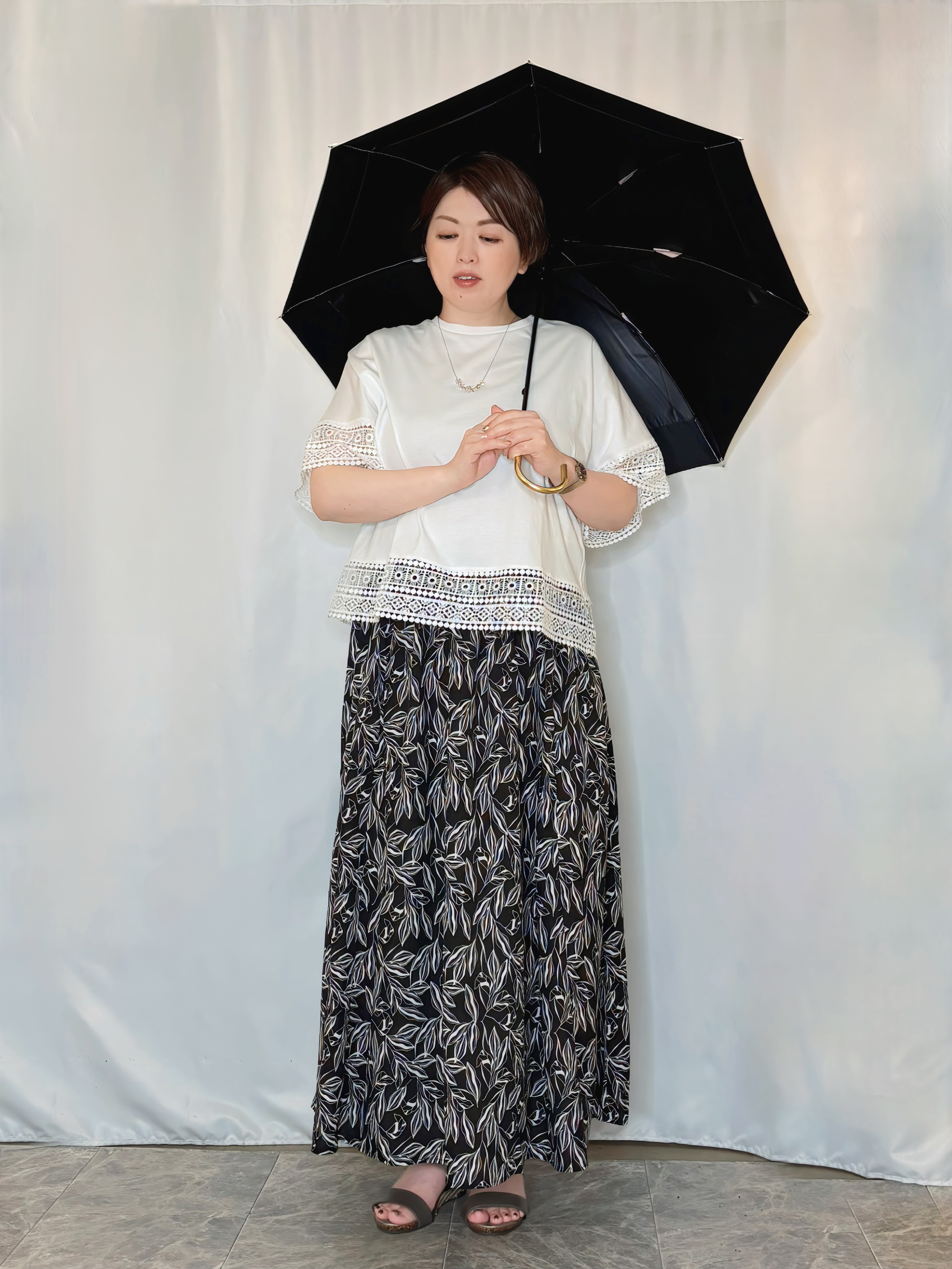 たみさんの「SHOO･LA･RUE｜【洗濯機可/ひんやり/体型カバー/S-LL】レース使いがポイント デザインTシャツ」を使ったコーディネート