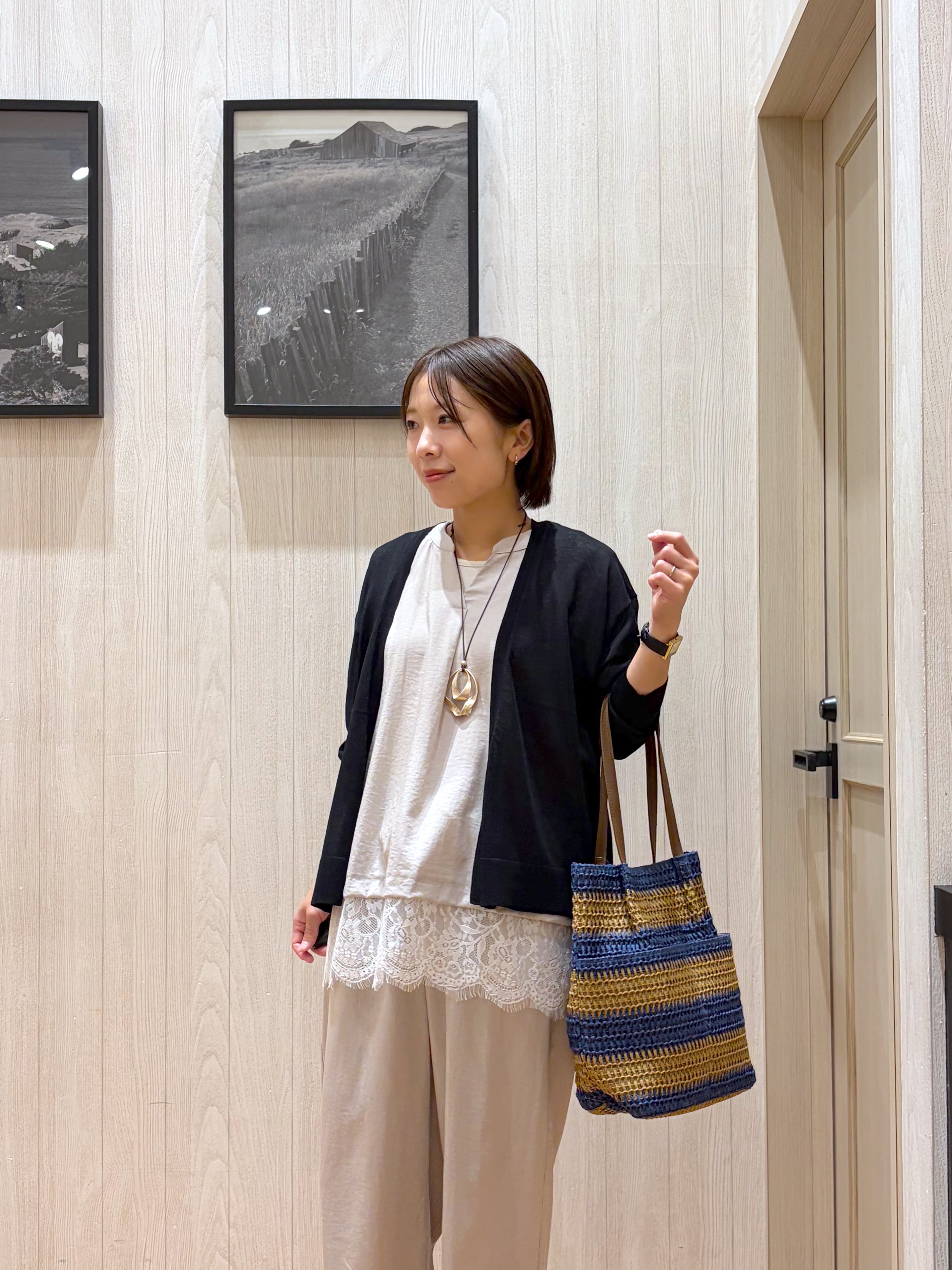 shirayuuuさんの「SHOO･LA･RUE｜【ひんやり/洗濯機可/S-LL】オンにもオフにも マルチに使えるボタンレスカーディガン」を使ったコーディネート