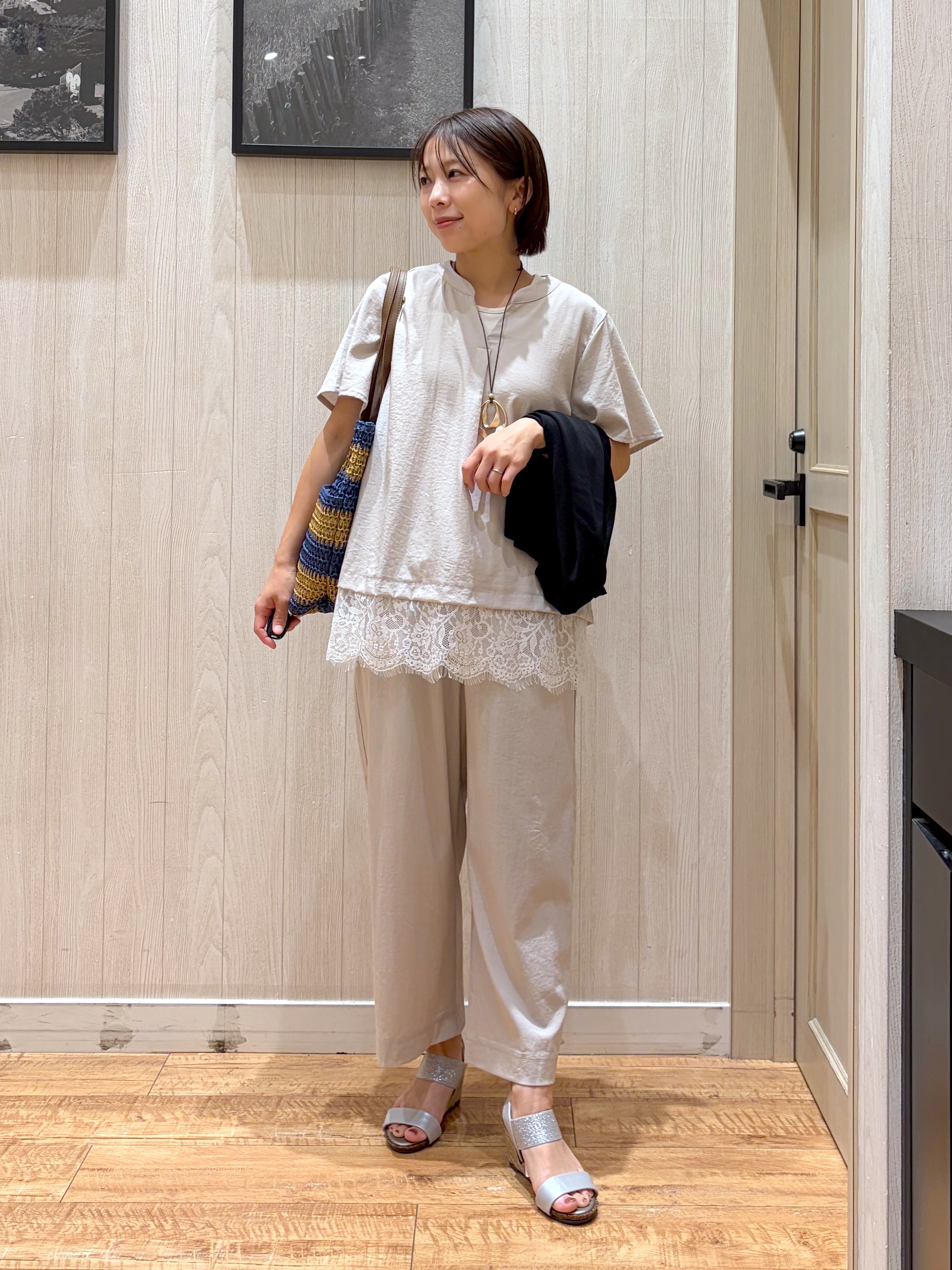shirayuuuさんの「SHOO･LA･RUE｜【ひんやり/洗濯機可/S-LL】オンにもオフにも マルチに使えるボタンレスカーディガン」を使ったコーディネート