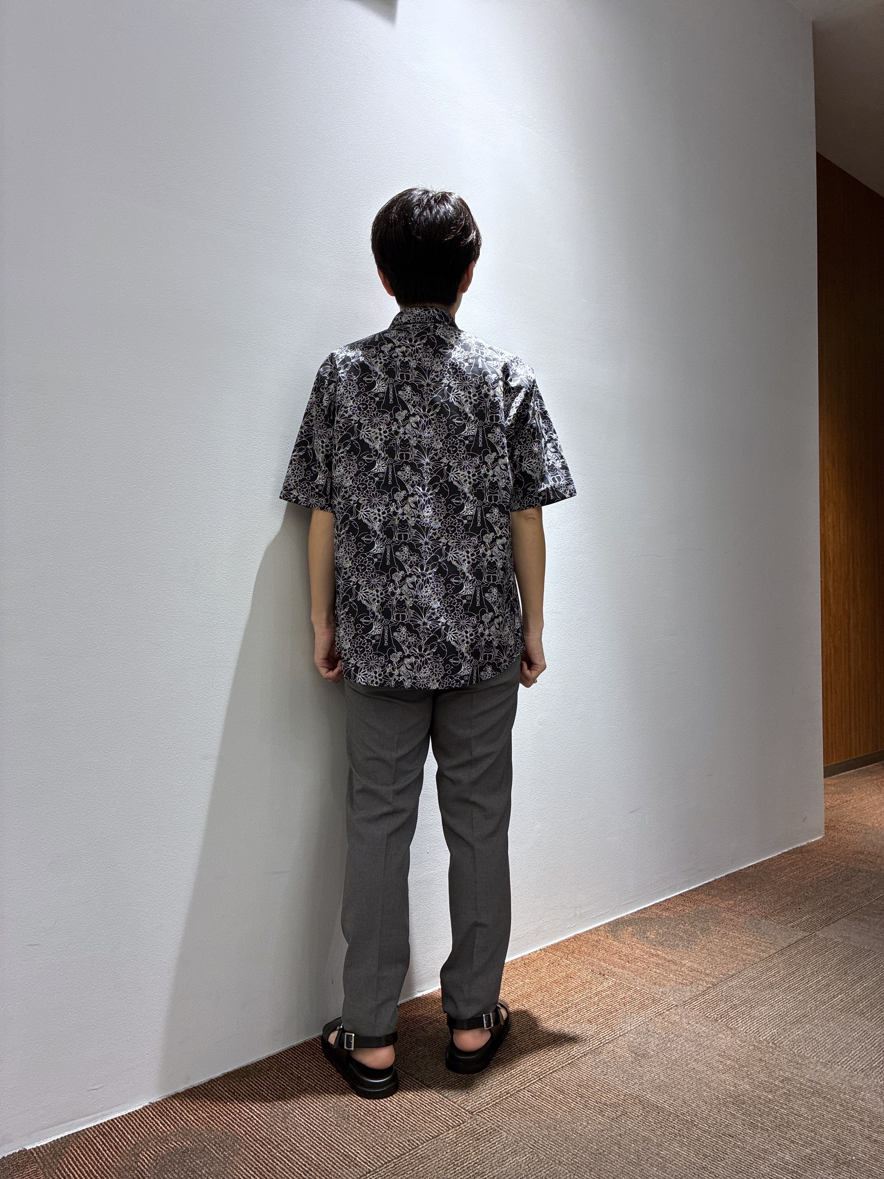 わいずみさんの「TAKEO KIKUCHI｜【BOWLER HAT LABEL】ビリケンさんプリント 半袖シャツ」を使ったコーディネート