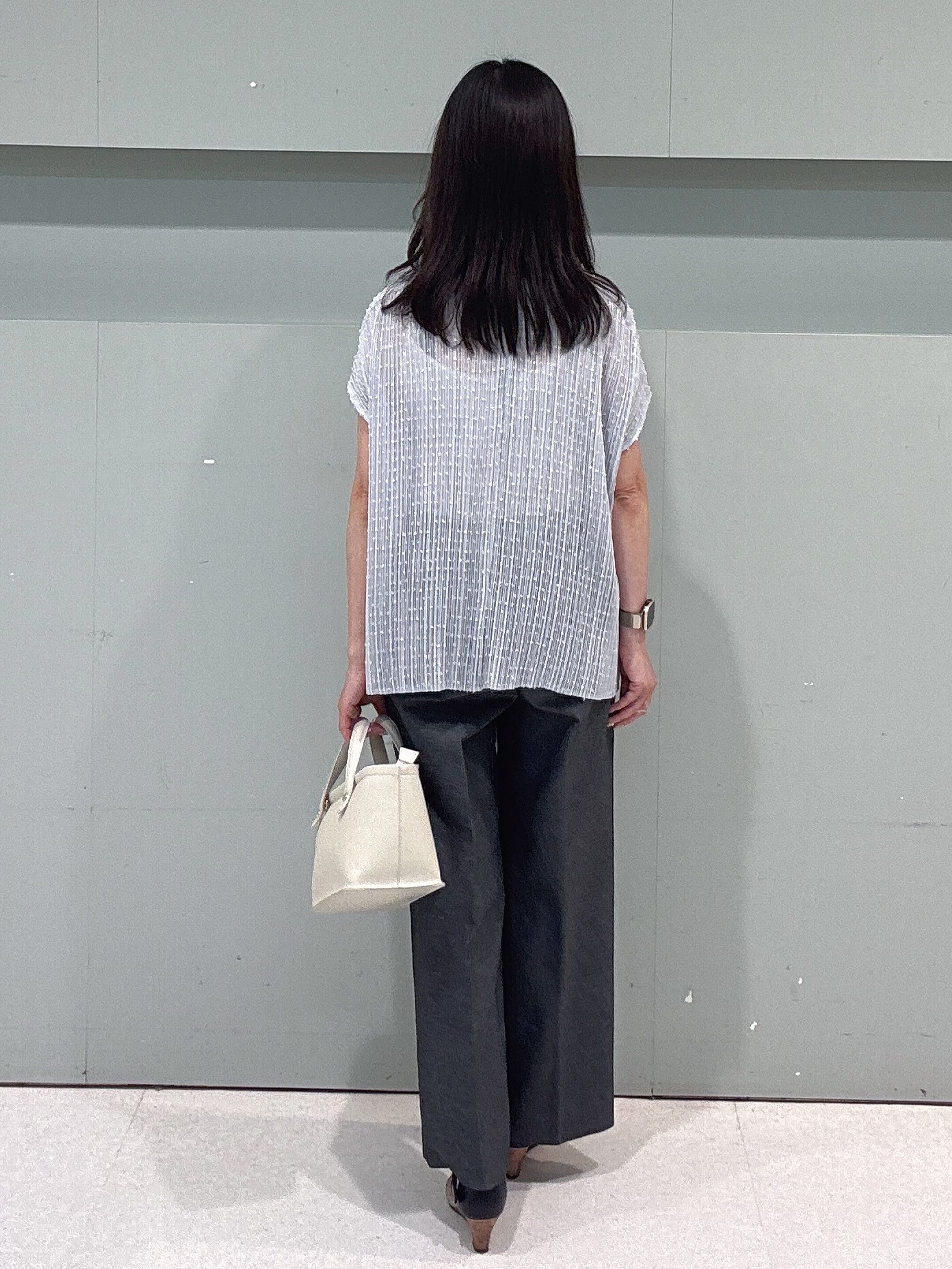 makiさんの「UNTITLED｜【接触冷感/洗える/後ろウエストゴム】オックスワイドパンツ」を使ったコーディネート