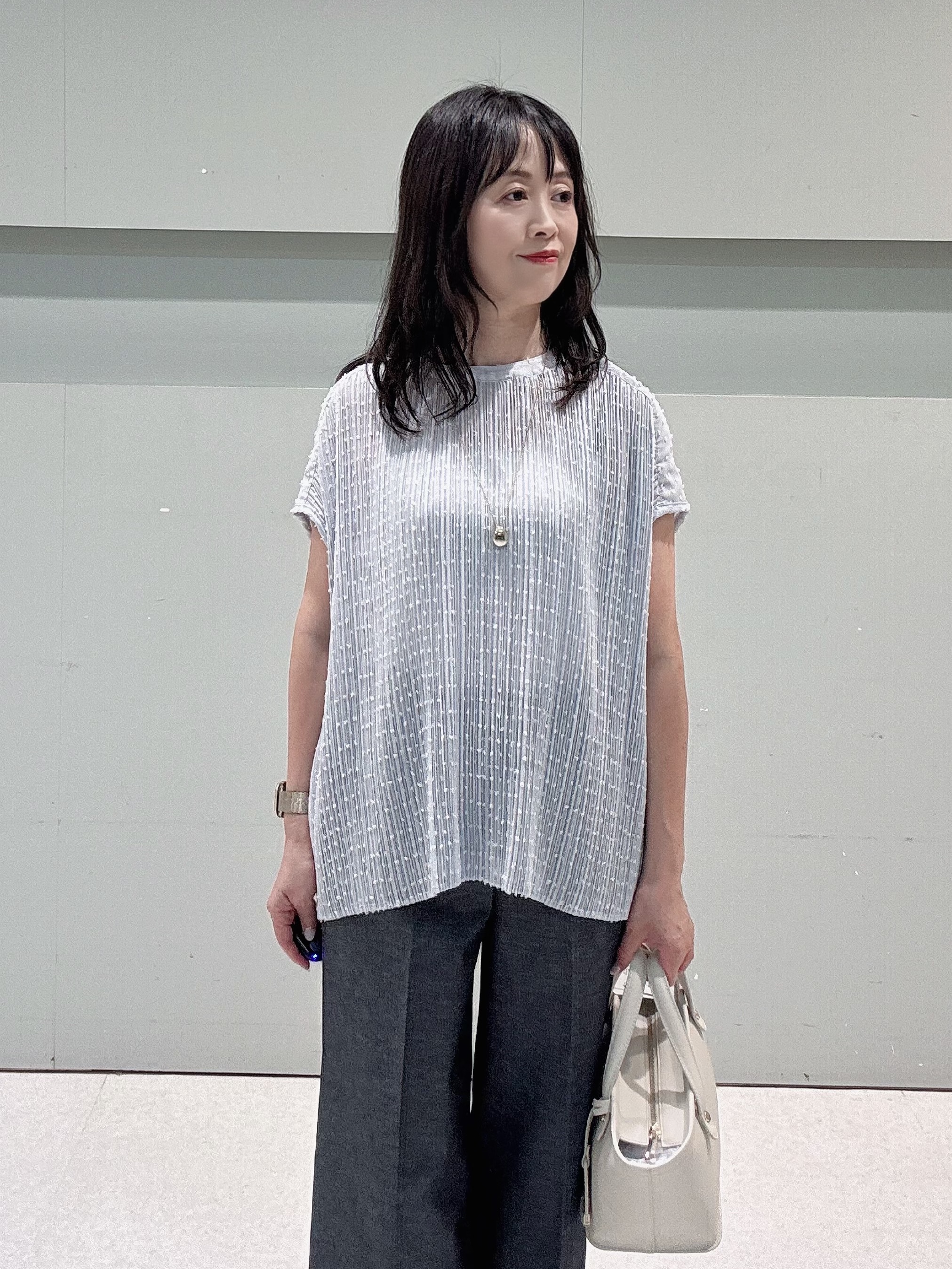 makiさんの「UNTITLED｜【接触冷感/洗える/後ろウエストゴム】オックスワイドパンツ」を使ったコーディネート