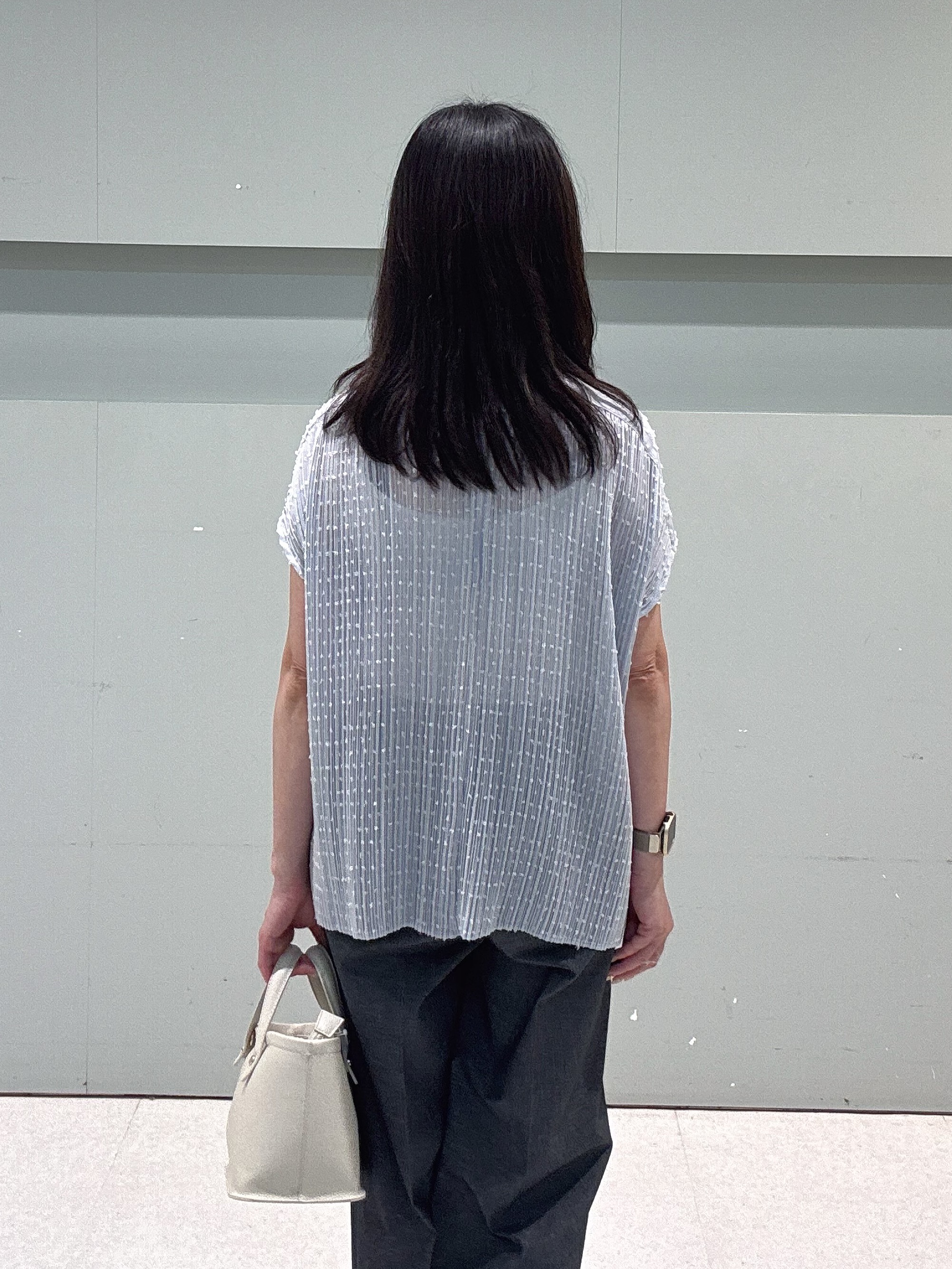 makiさんの「UNTITLED｜【接触冷感/洗える/後ろウエストゴム】オックスワイドパンツ」を使ったコーディネート