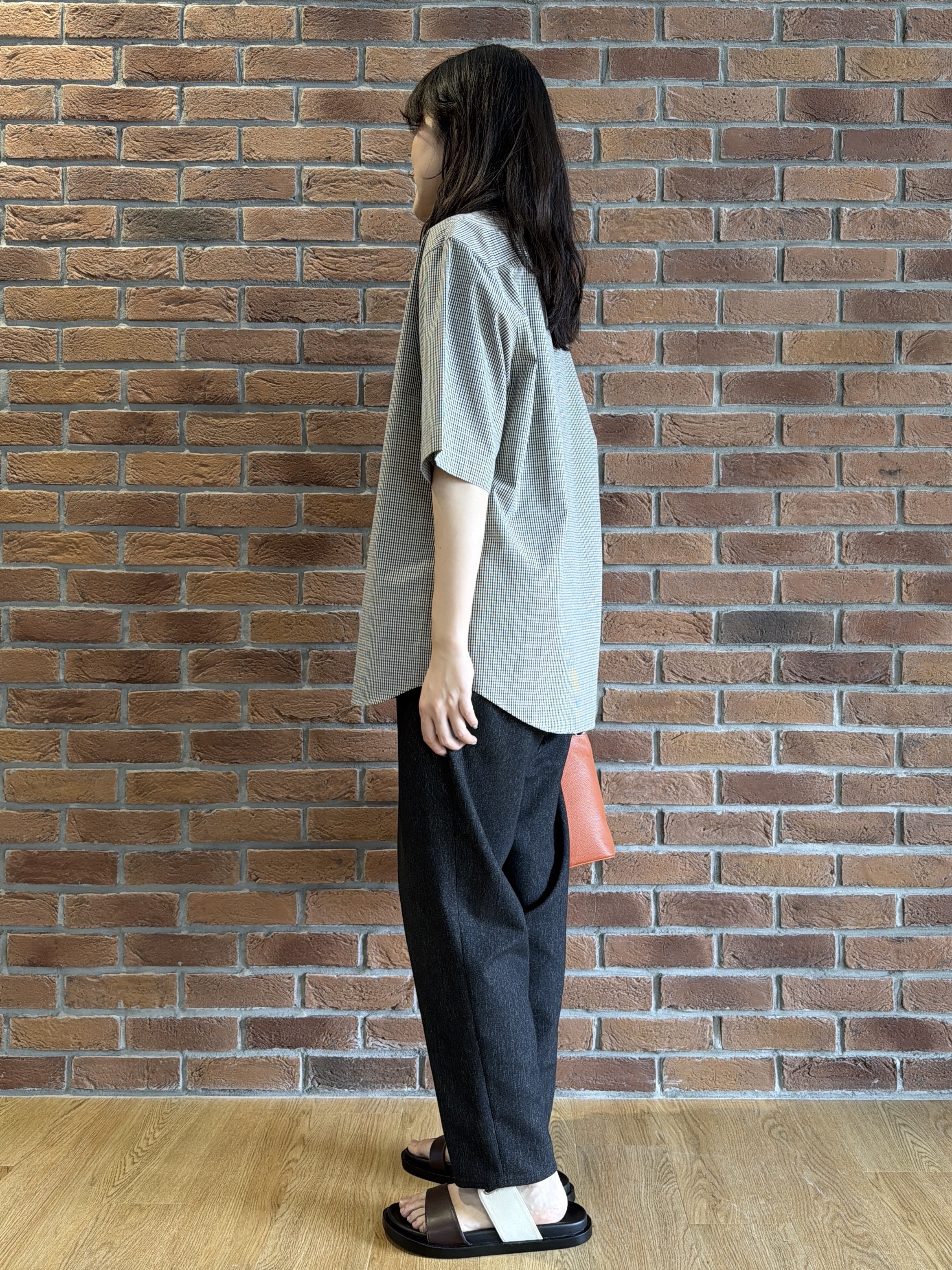 Akutagawaさんの「TAKEO KIKUCHI｜ワンポイント 半袖ギンガムチェックシャツ」を使ったコーディネート