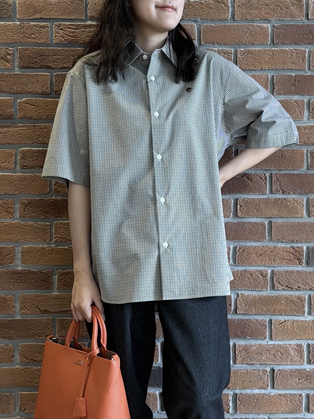Akutagawaさんの「TAKEO KIKUCHI｜ワンポイント 半袖ギンガムチェックシャツ」を使ったコーディネート