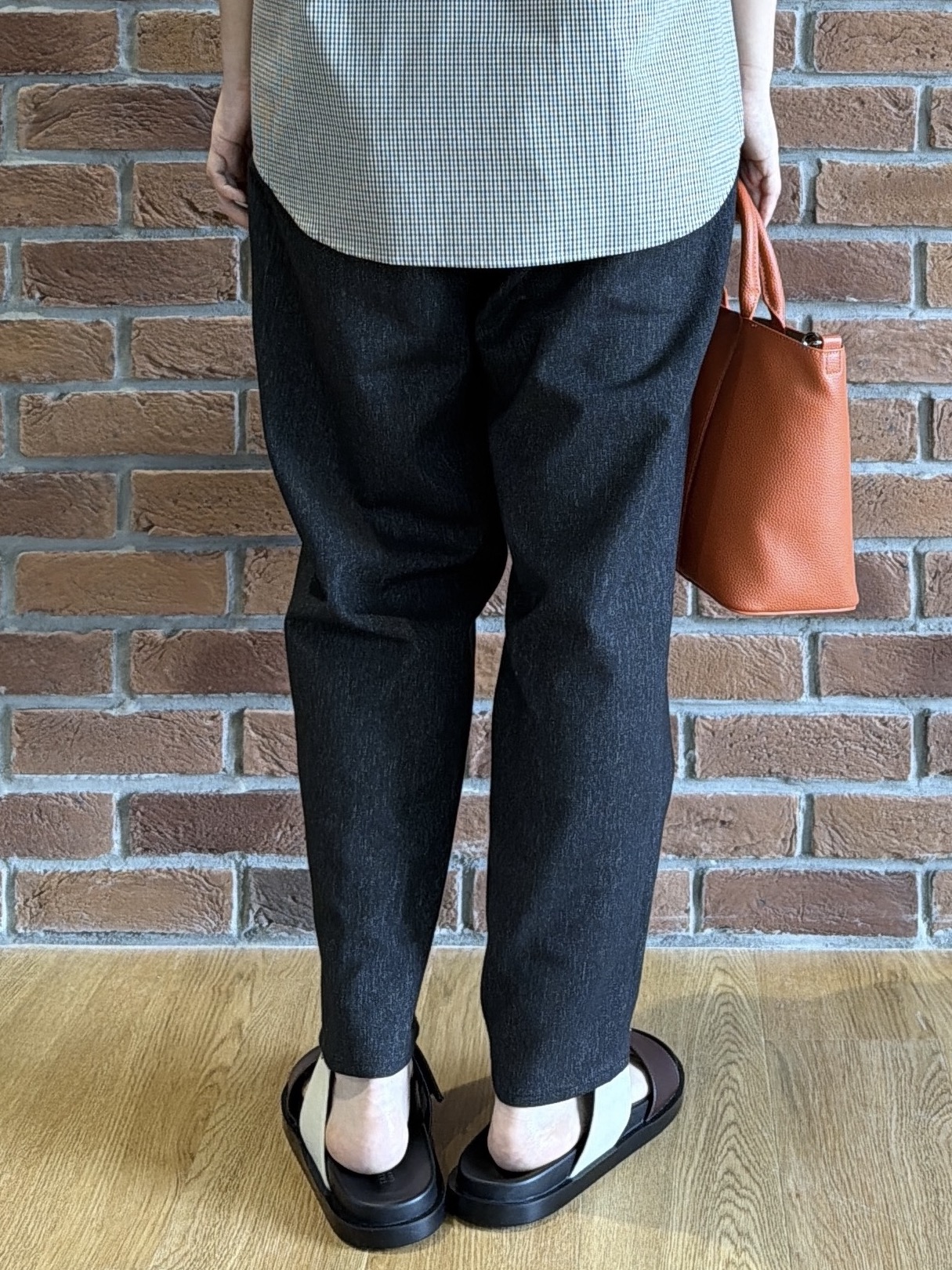 Akutagawaさんの「TAKEO KIKUCHI｜ワンポイント 半袖ギンガムチェックシャツ」を使ったコーディネート