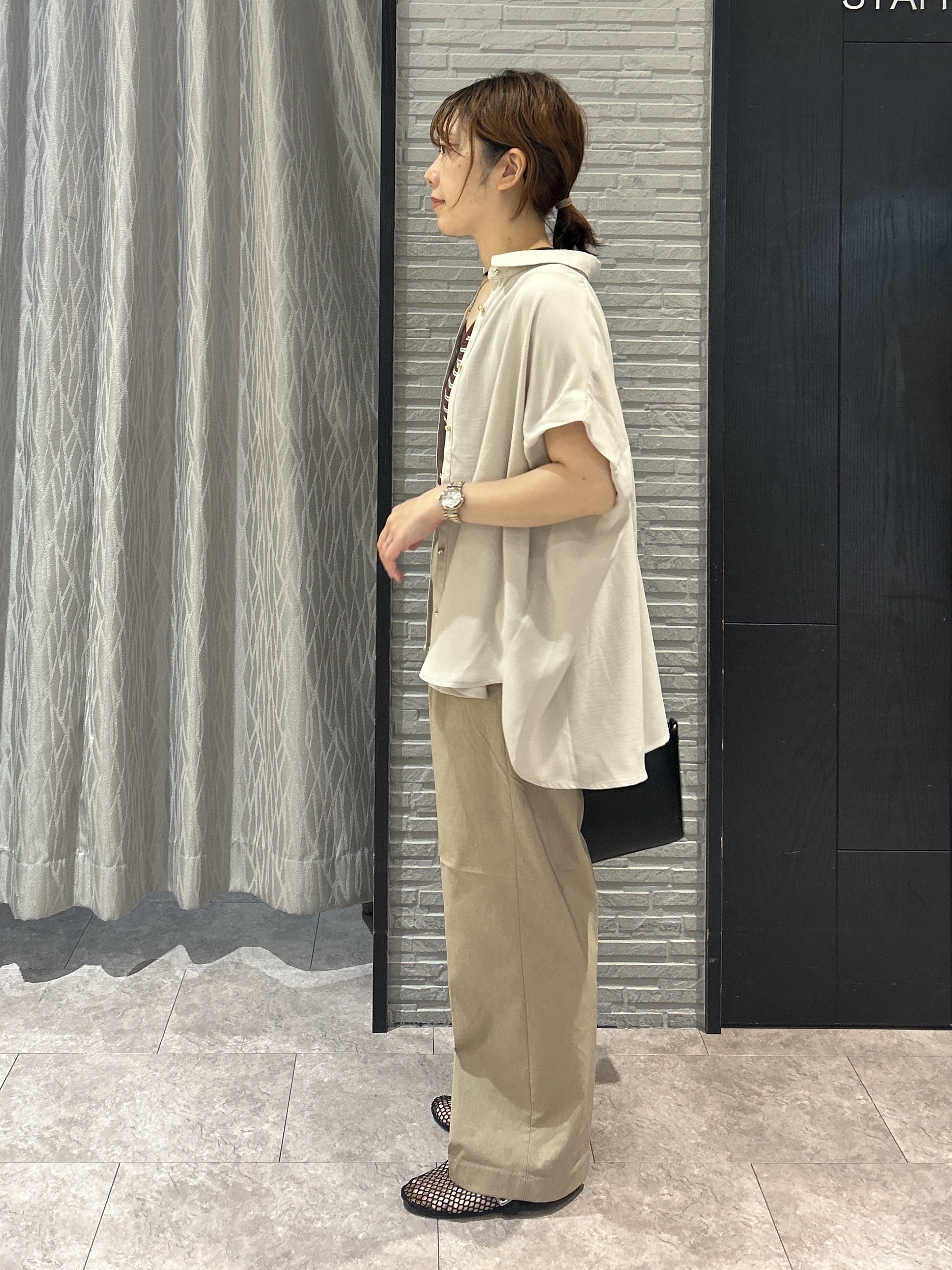 ga_riさんの「THE SHOP TK｜【ひんやり/防しわ/UV/吸水速乾】襟付き フレンチスリーブシャツ」を使ったコーディネート