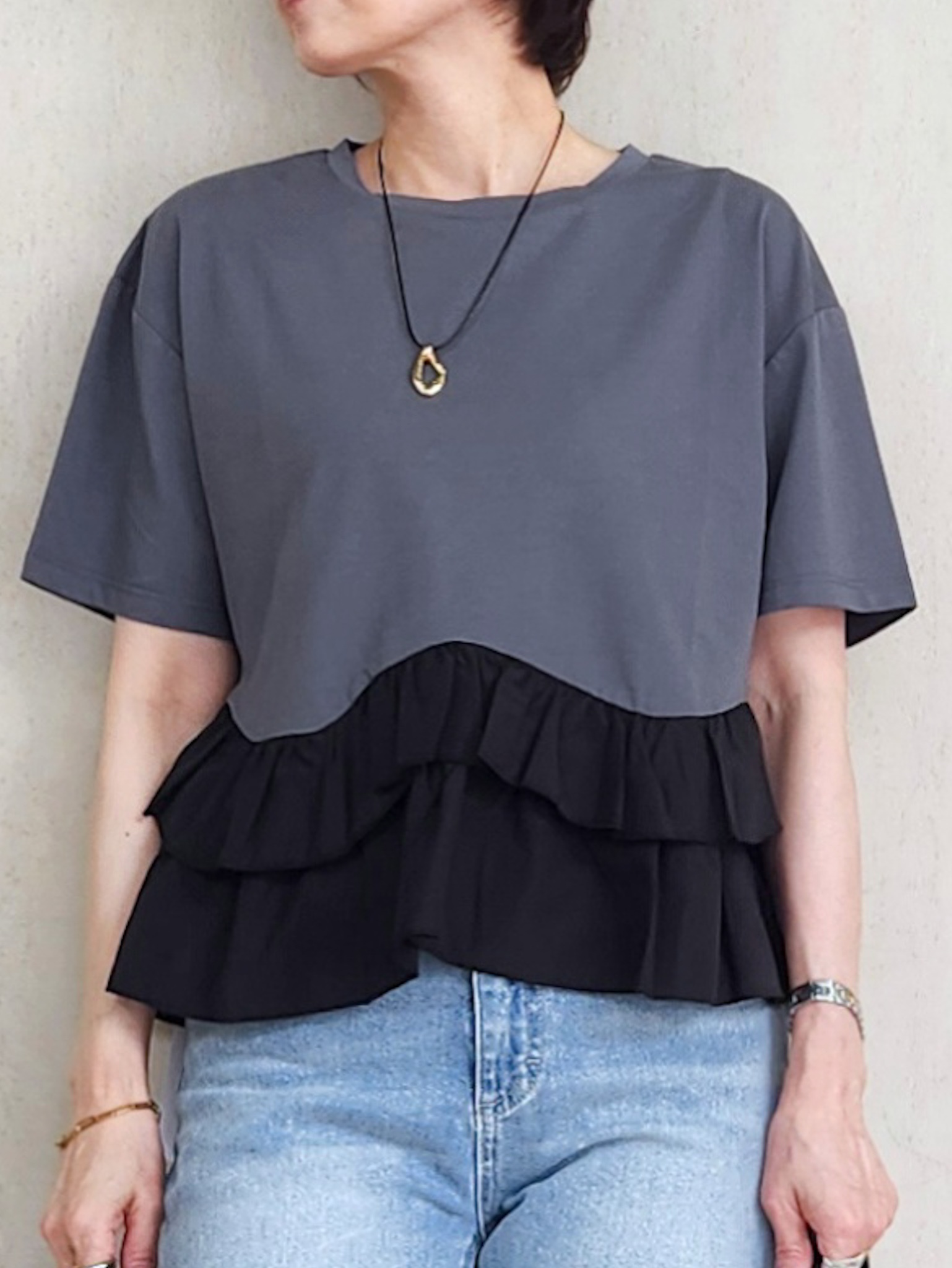 milkyさんの「OPAQUE.CLIP｜裾フリルドッキングTシャツ【洗濯機OK】」を使ったコーディネート