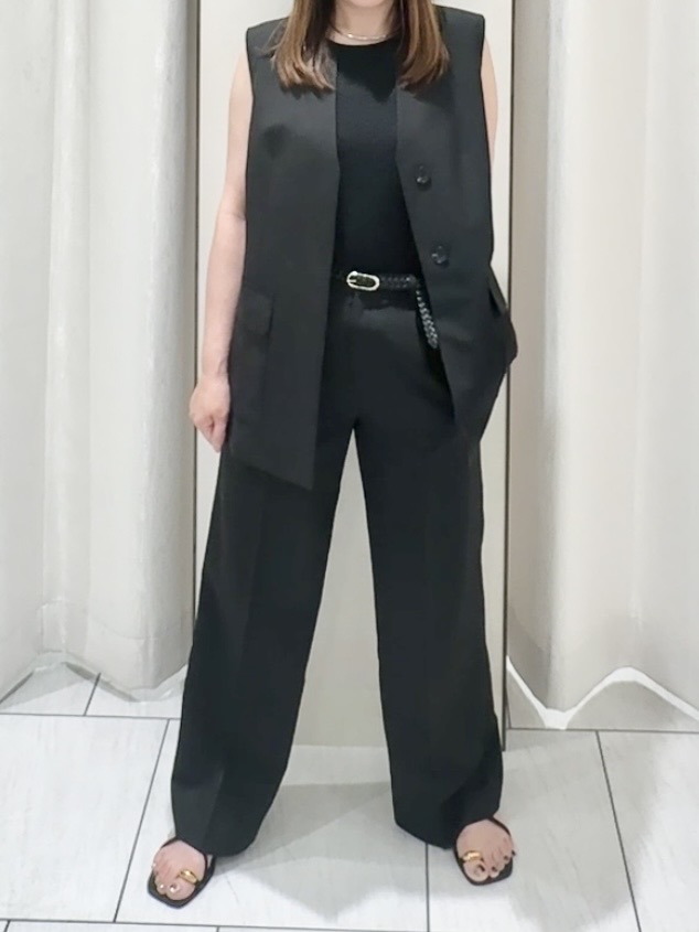 ʏᴜᴋɪᴋᴏさんの「UNTITLED｜【セットアップ可/UV/接触冷感】スラブキーネックジレ」を使ったコーディネート