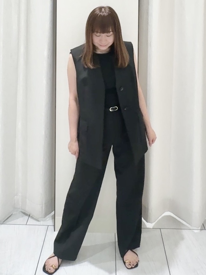 ʏᴜᴋɪᴋᴏさんの「UNTITLED｜【セットアップ可/UV/接触冷感】スラブキーネックジレ」を使ったコーディネート