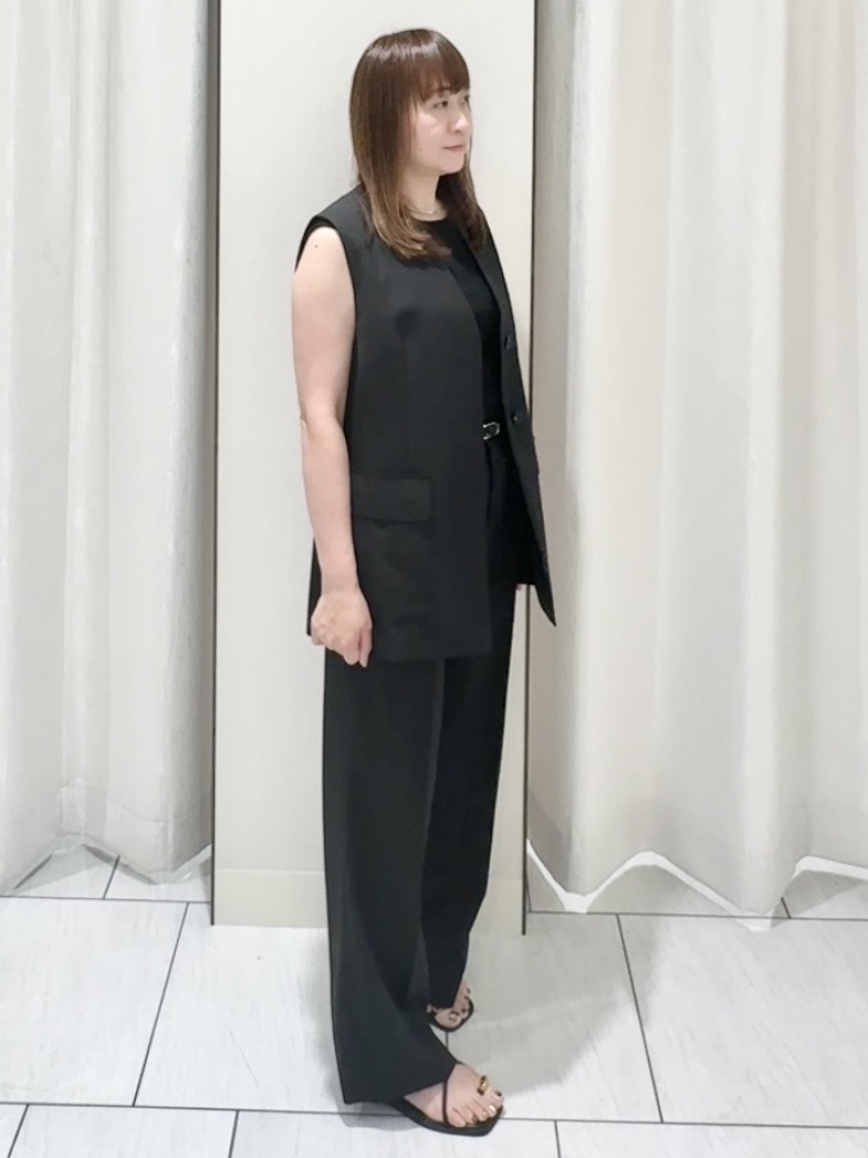 ʏᴜᴋɪᴋᴏさんの「UNTITLED｜【セットアップ可/UV/接触冷感】スラブキーネックジレ」を使ったコーディネート