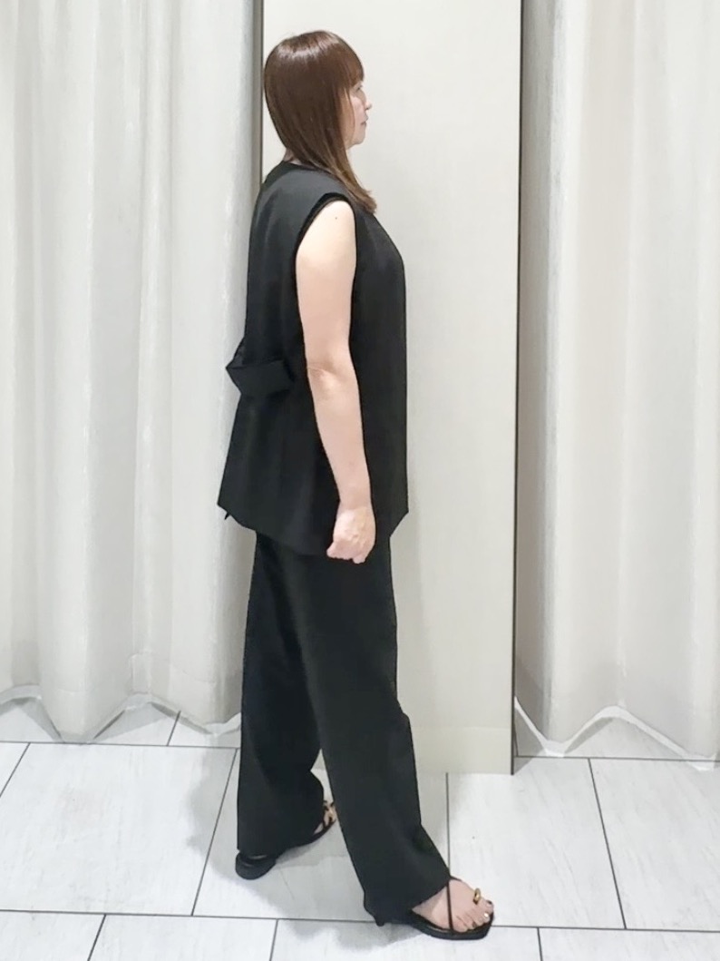 ʏᴜᴋɪᴋᴏさんの「UNTITLED｜【セットアップ可/UV/接触冷感】スラブキーネックジレ」を使ったコーディネート