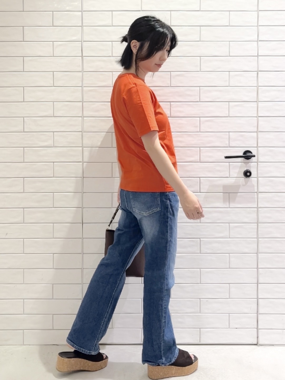 しおりさんの「OPAQUE.CLIP｜ベーシックTシャツ／オーガニックコットン混【洗濯機OK】」を使ったコーディネート