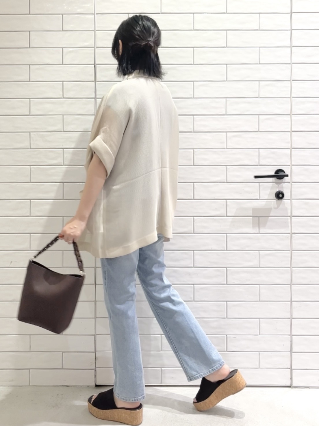 しおりさんの「OPAQUE.CLIP｜メッシュテーラードジャケット【洗濯機OK】」を使ったコーディネート