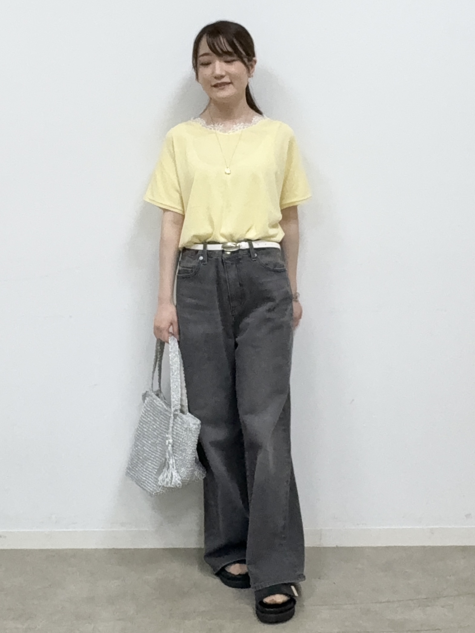 mikiさんの「Reflect｜天然シェルプレートペンダントネックレス」を使ったコーディネート