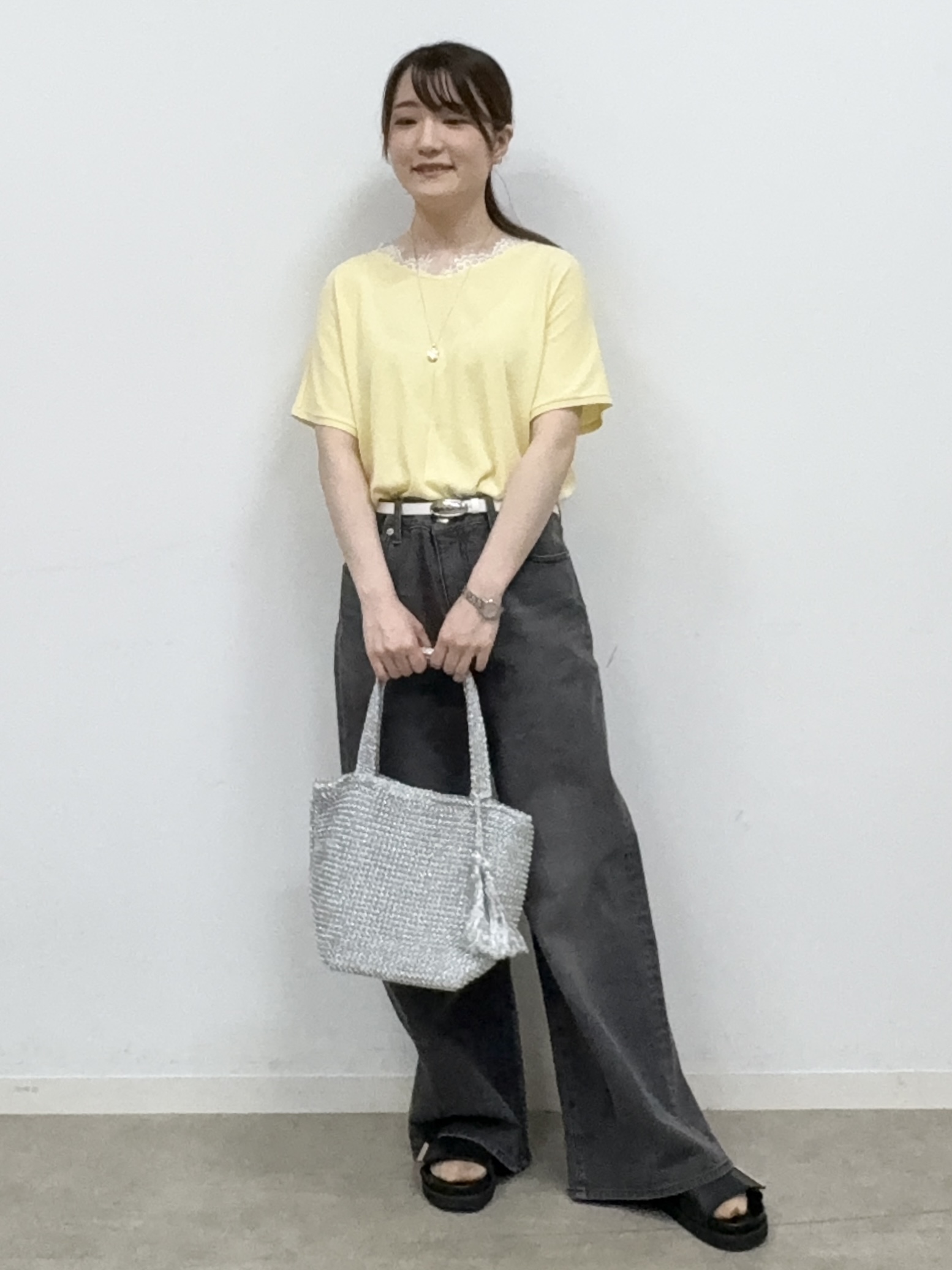 mikiさんの「Reflect｜天然シェルプレートペンダントネックレス」を使ったコーディネート