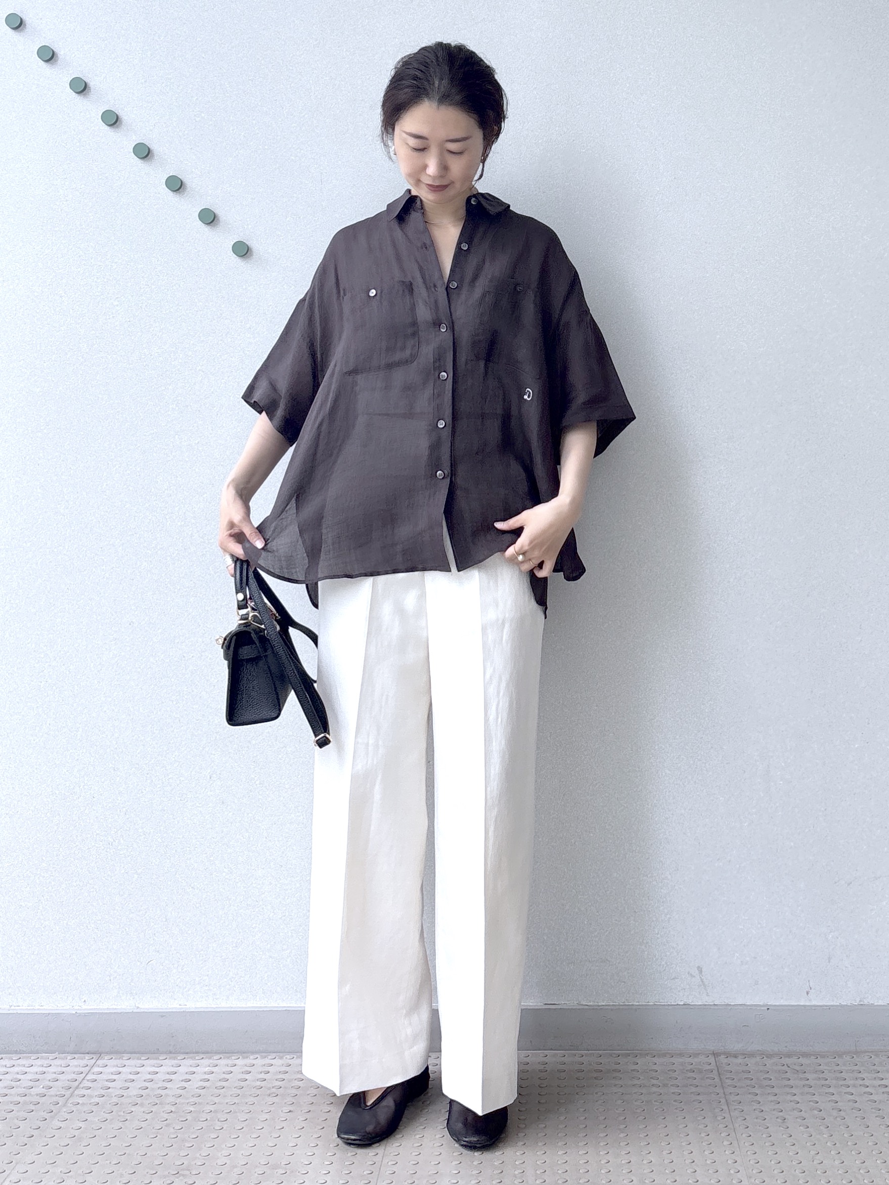 saitoさんの「DRESSTERIOR｜ピュアラミー シャツ」を使ったコーディネート