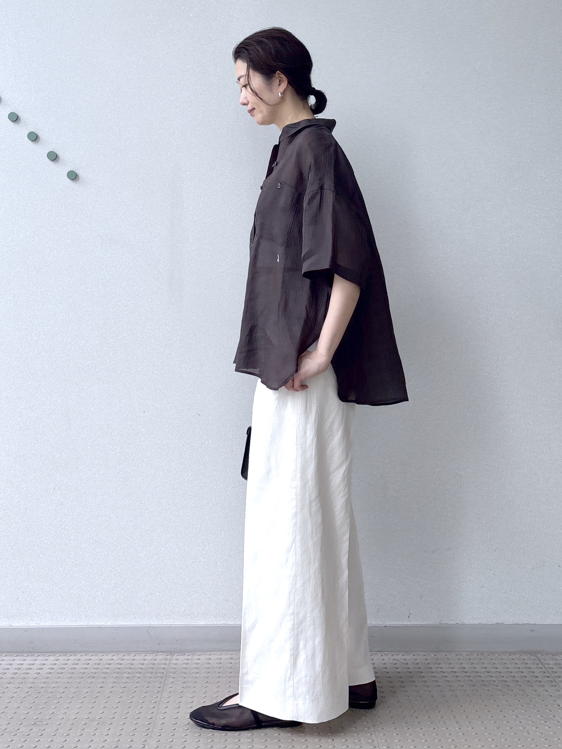 saitoさんの「DRESSTERIOR｜ピュアラミー シャツ」を使ったコーディネート