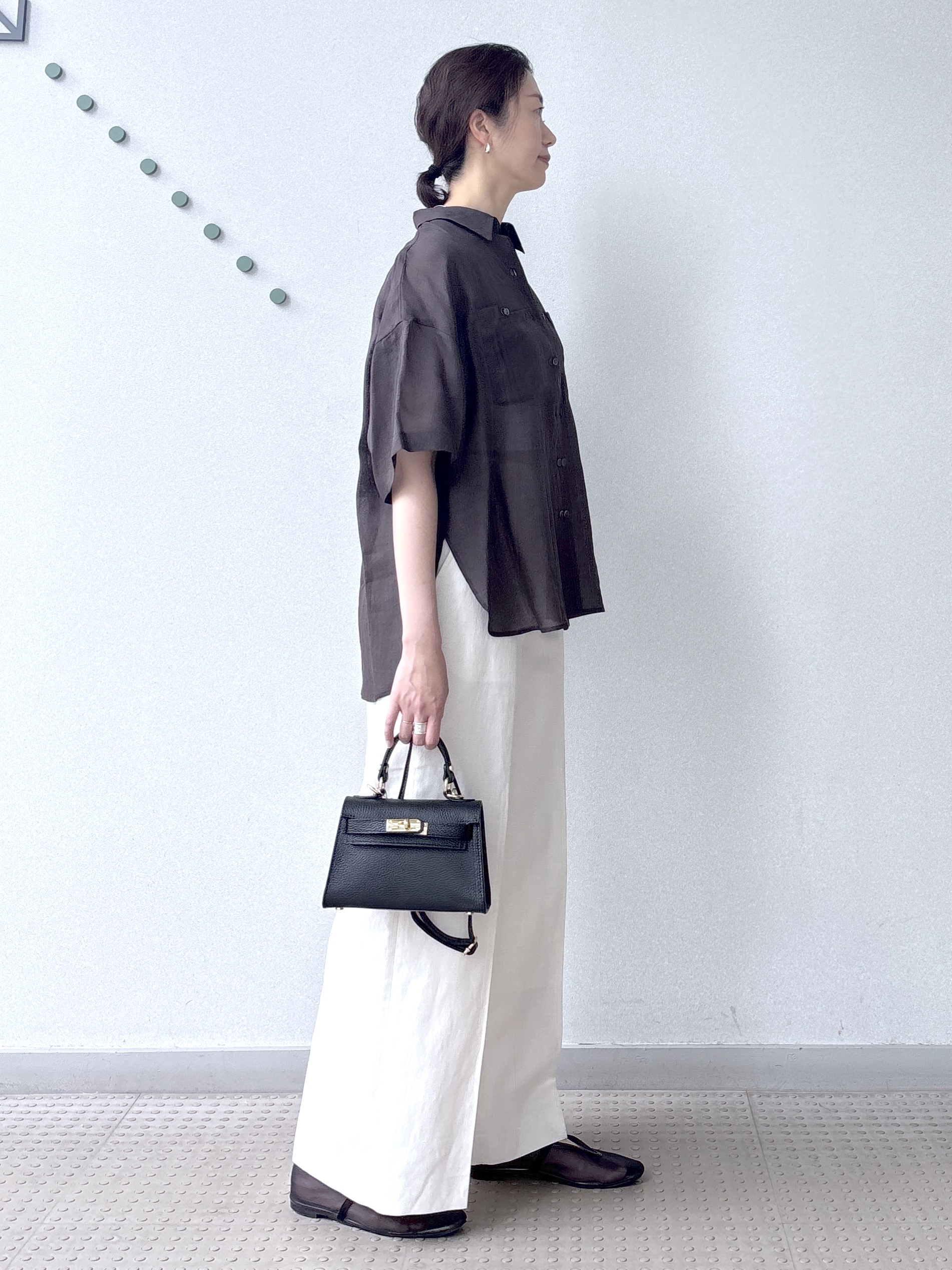 saitoさんの「DRESSTERIOR｜ピュアラミー シャツ」を使ったコーディネート