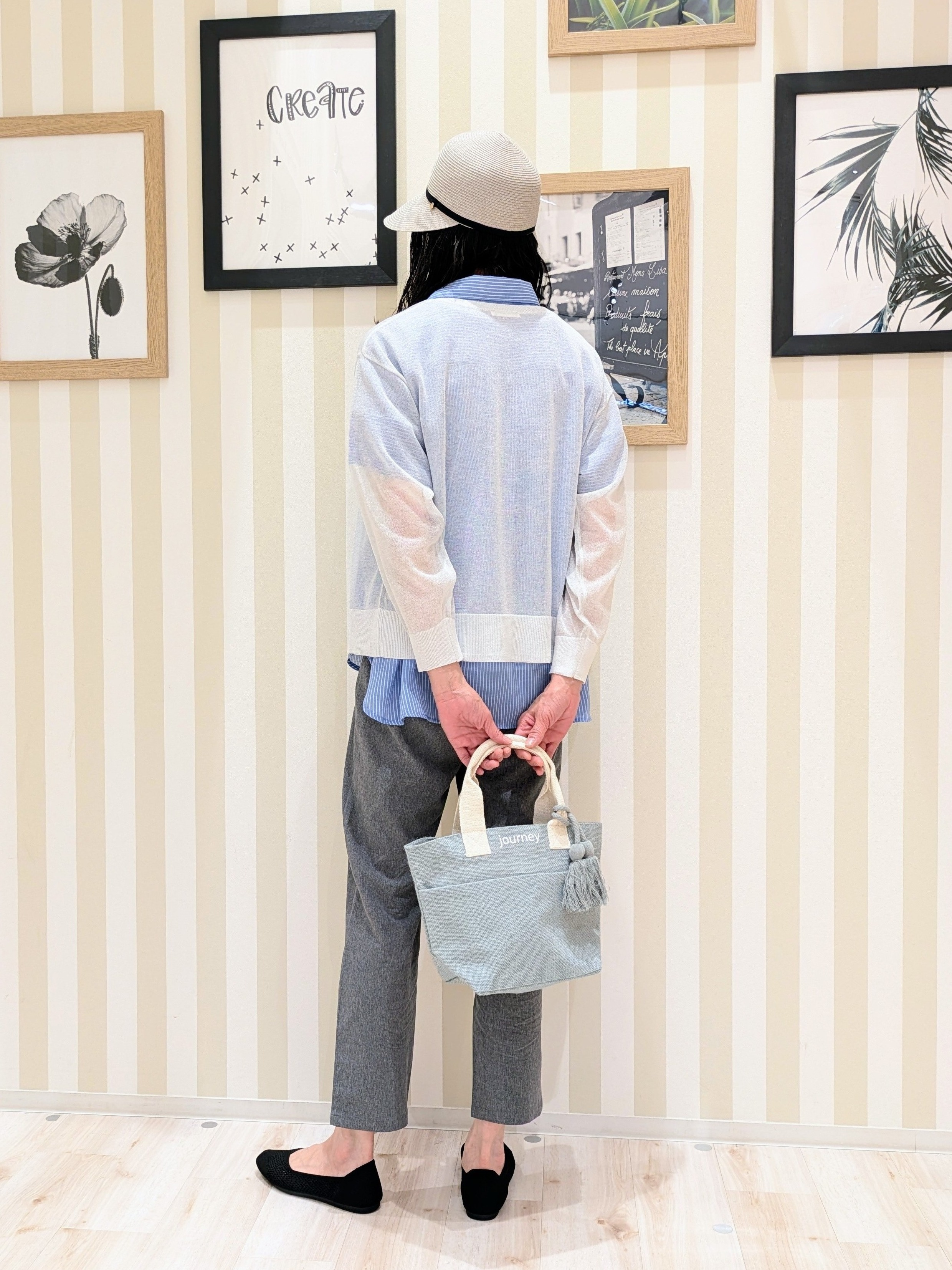 Mikiさんの「SHOO･LA･RUE｜【さらり快適/洗濯機可/S-LL】シアーラメカーディガン」を使ったコーディネート