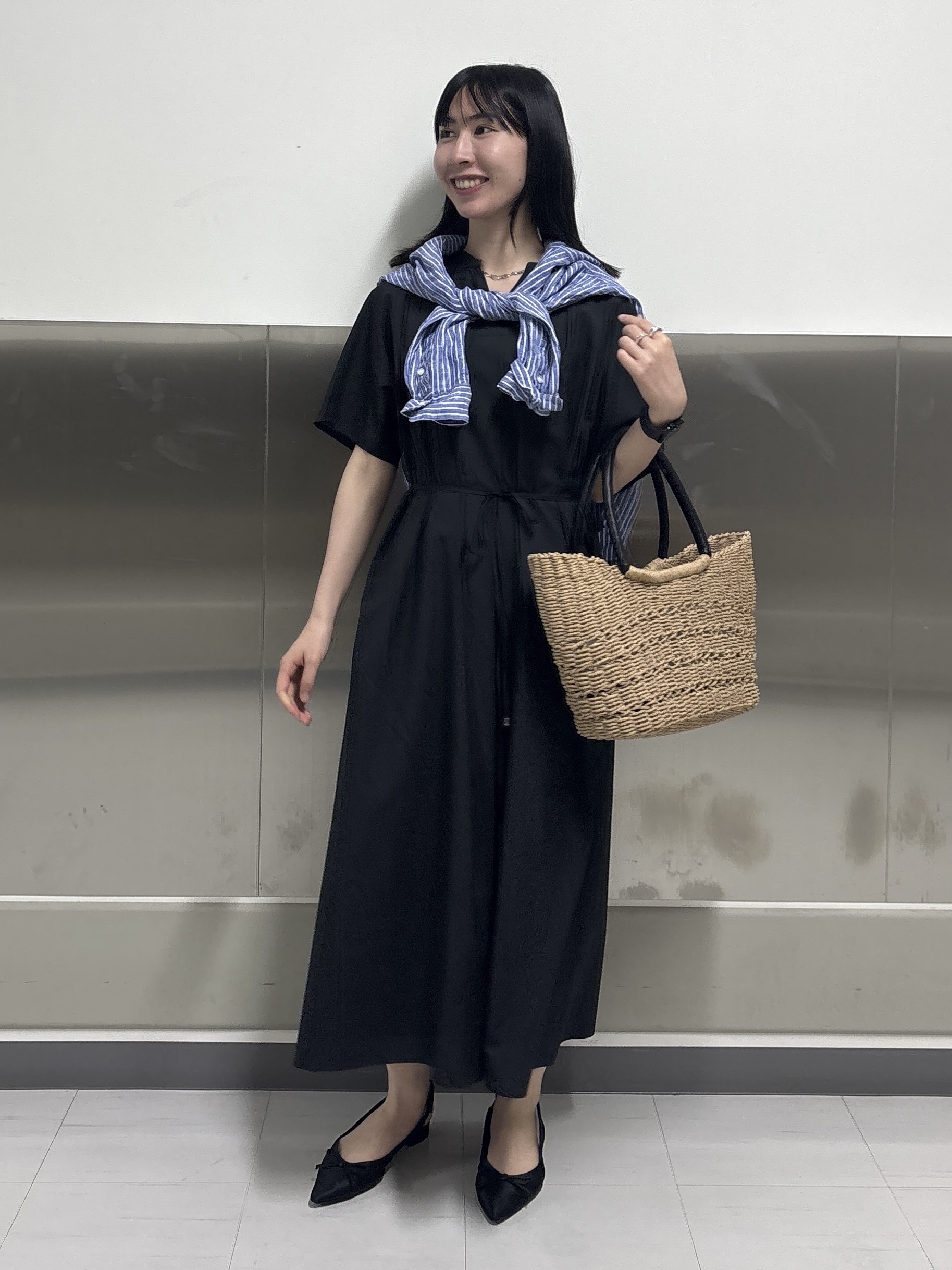 Yoshimiさんの「INDIVI｜【撥水／UVカット】ベルト付きワンピース」を使ったコーディネート