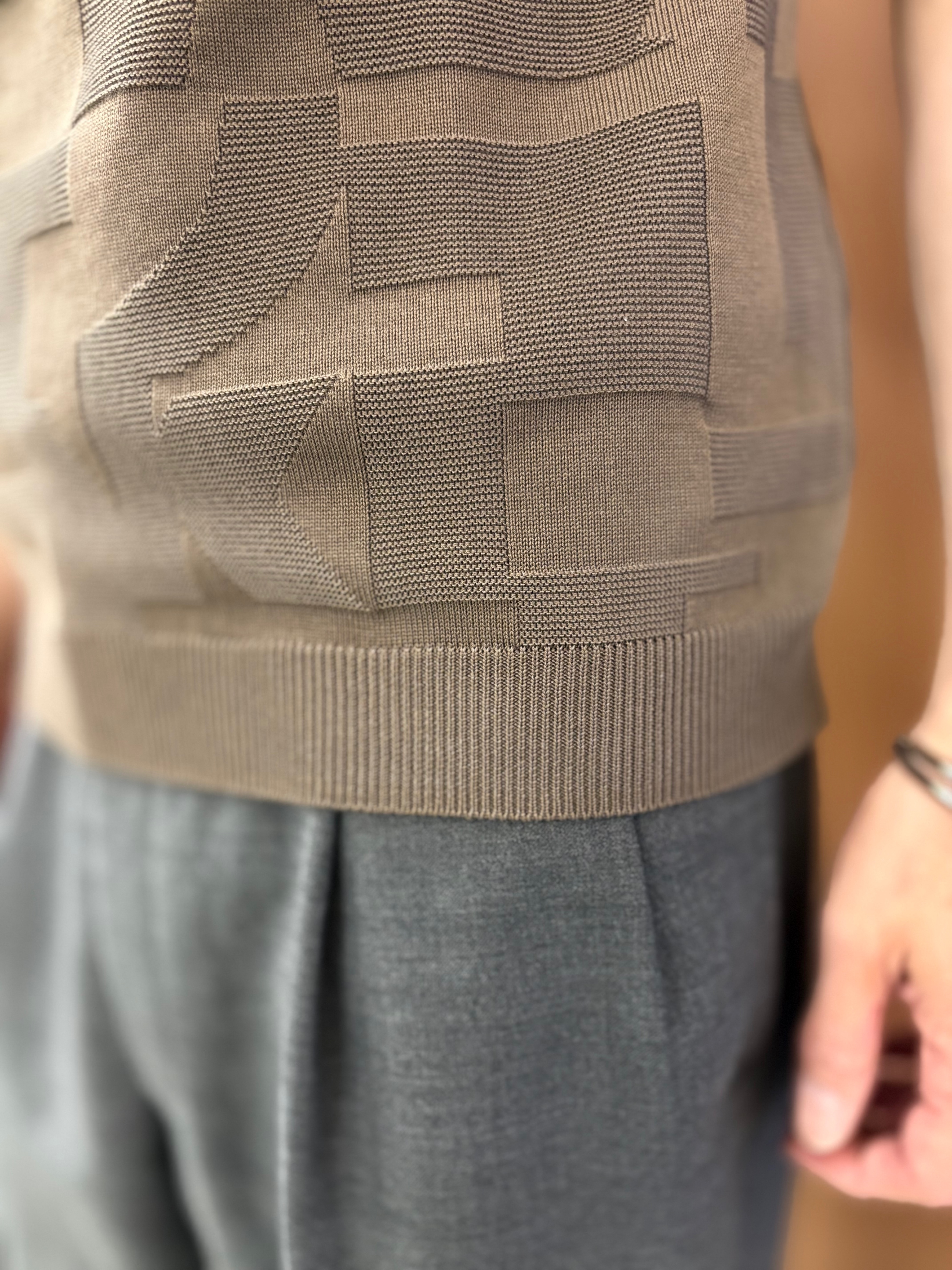 かたやまさんの「TAKEO KIKUCHI｜【徳島ニット】ニットＴシャツ」を使ったコーディネート