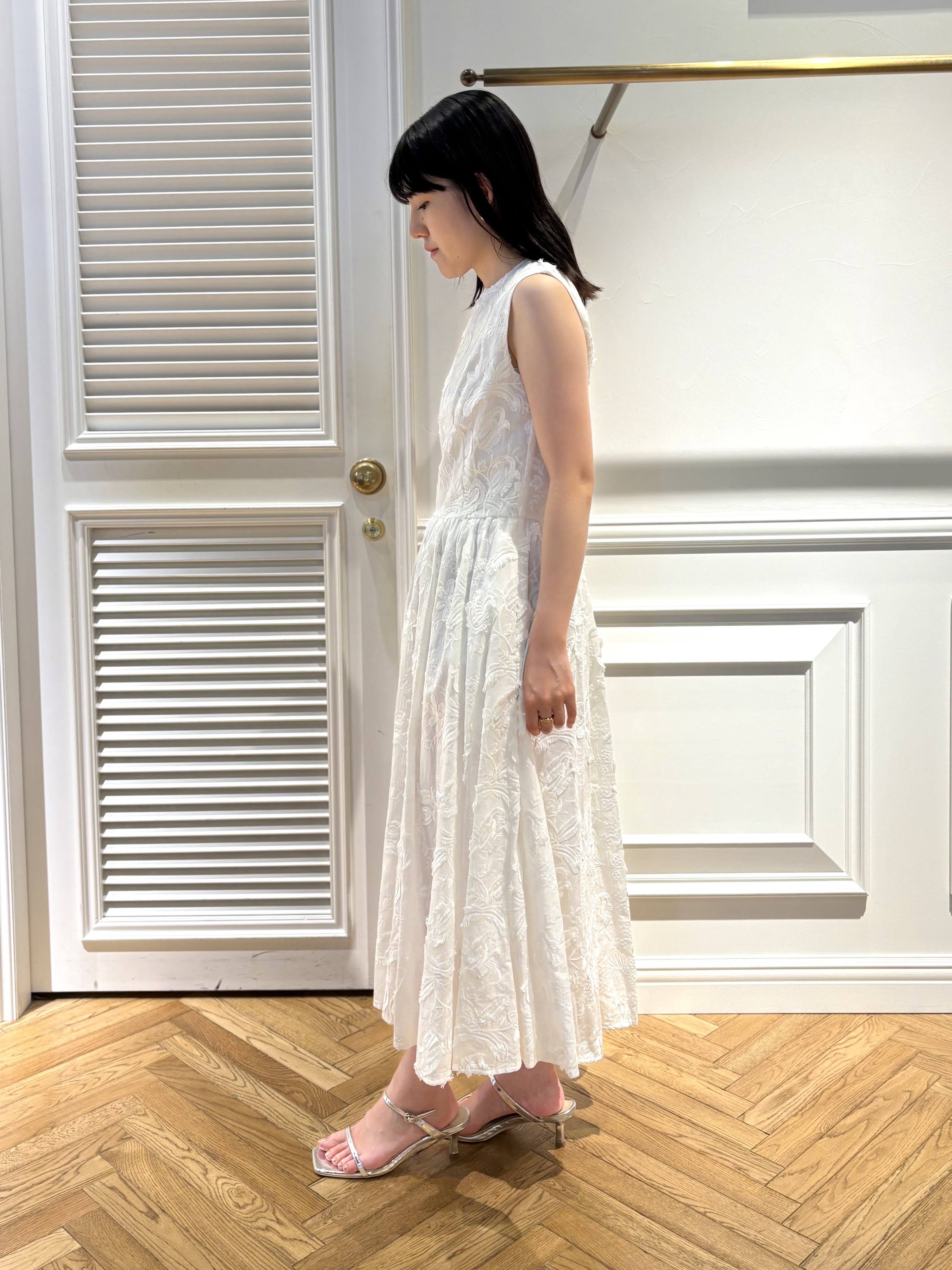 cocoさんの「DRESSTERIOR｜【ウォッシャブル】コットン エンブロイダリードレス」を使ったコーディネート