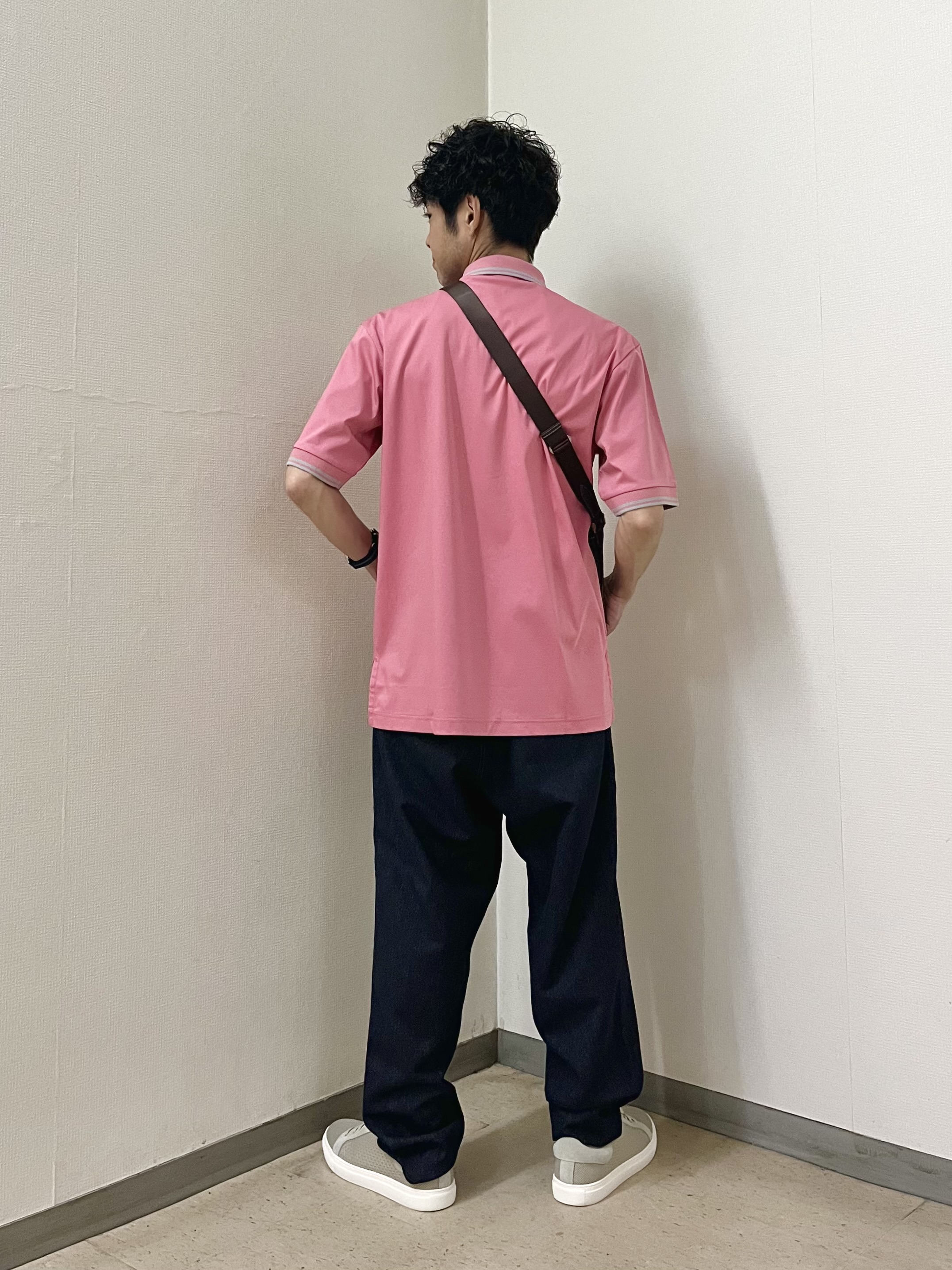 URAさんの「TAKEO KIKUCHI｜【BOWLER HAT LABEL】アイスクリアコットン ボーラーハットウォーカー ポロシャツ」を使ったコーディネート