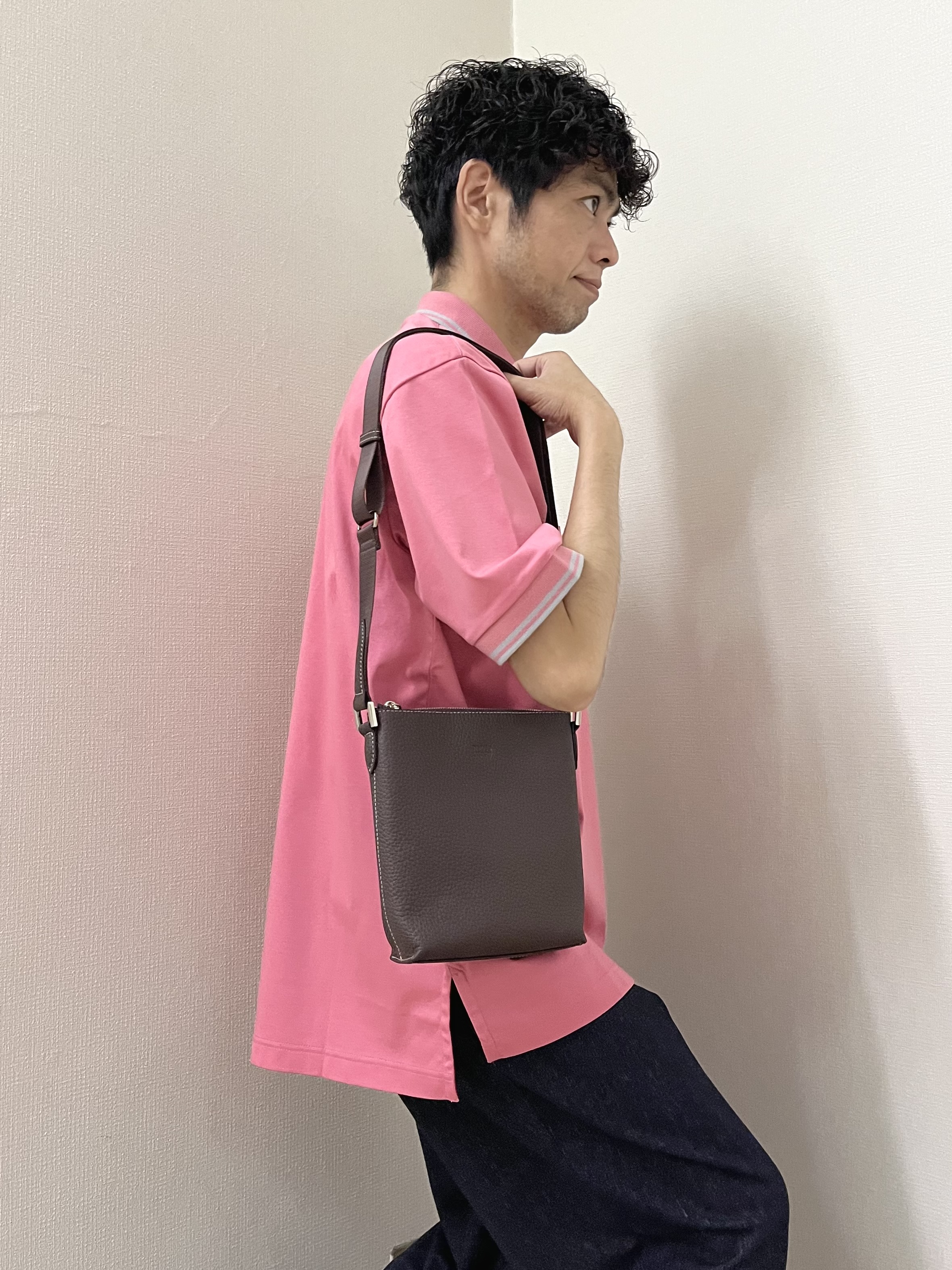 URAさんの「TAKEO KIKUCHI｜【BOWLER HAT LABEL】アイスクリアコットン ボーラーハットウォーカー ポロシャツ」を使ったコーディネート