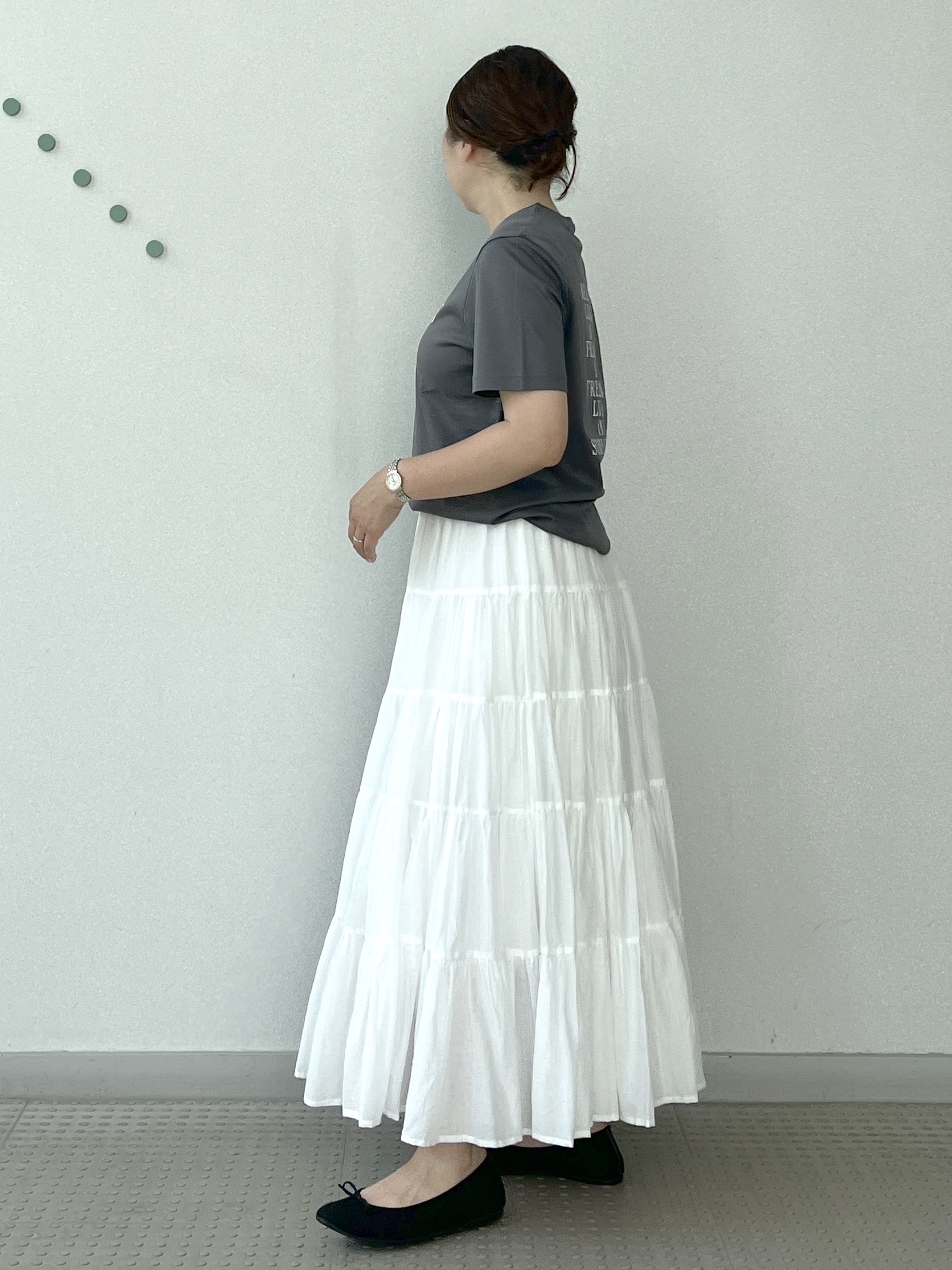 Soeさんの「DRESSTERIOR｜【接触冷感／抗菌防臭／消臭】アイスクリアコットン PARIS Tシャツ」を使ったコーディネート
