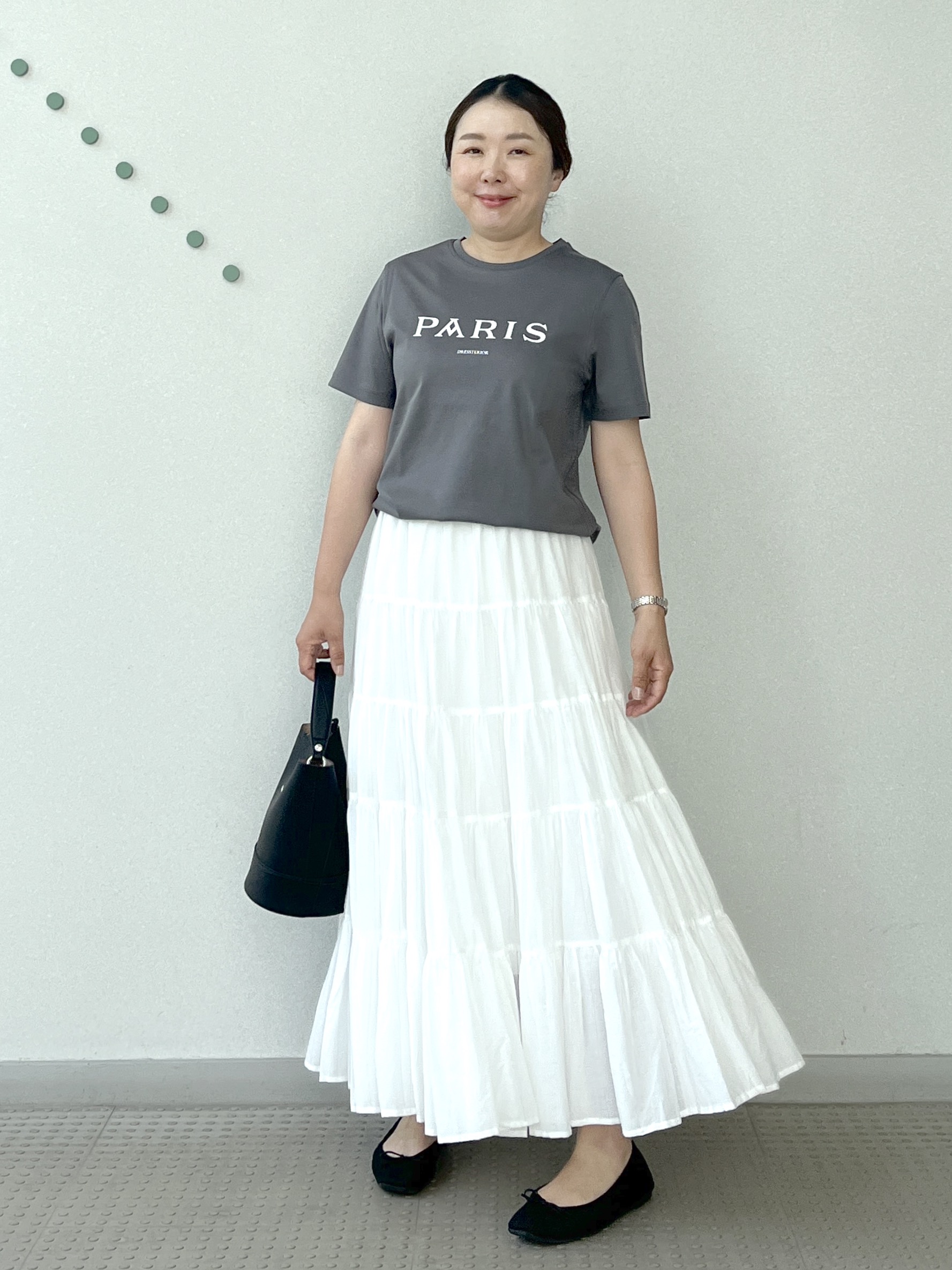 Soeさんの「DRESSTERIOR｜【接触冷感／抗菌防臭／消臭】アイスクリアコットン PARIS Tシャツ」を使ったコーディネート