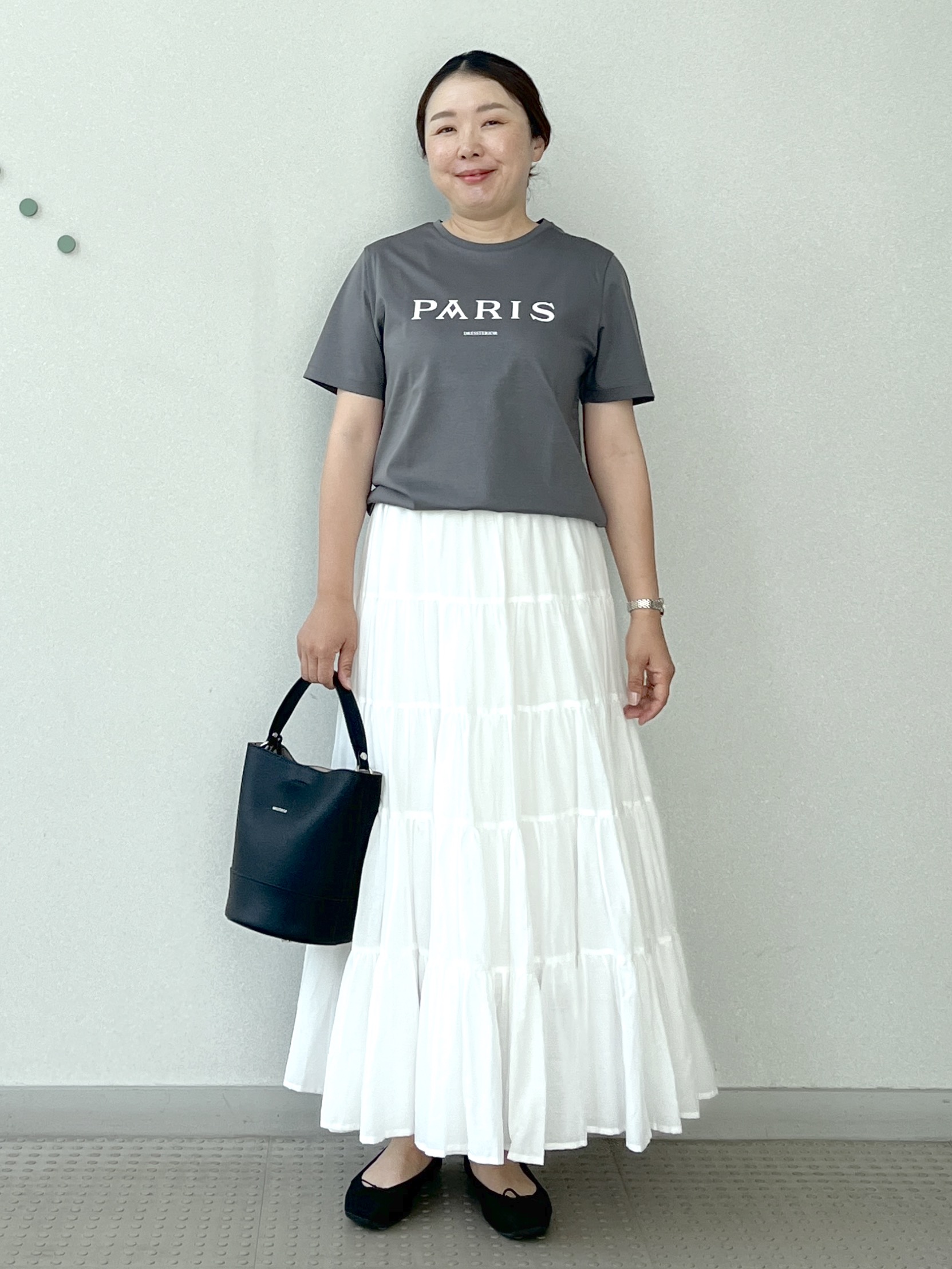 Soeさんの「DRESSTERIOR｜【接触冷感／抗菌防臭／消臭】アイスクリアコットン PARIS Tシャツ」を使ったコーディネート