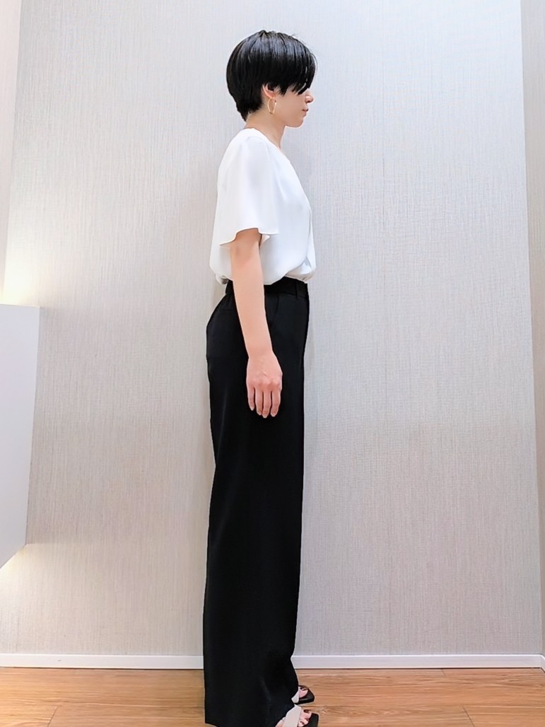 ミズタさんの「UNTITLED｜【洗える/スーツインナー】ジョーゼットミニマルブラウス」を使ったコーディネート