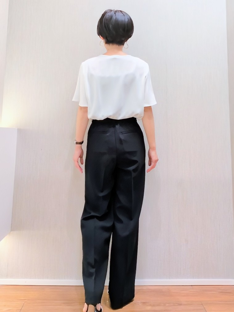 ミズタさんの「UNTITLED｜【洗える/スーツインナー】ジョーゼットミニマルブラウス」を使ったコーディネート