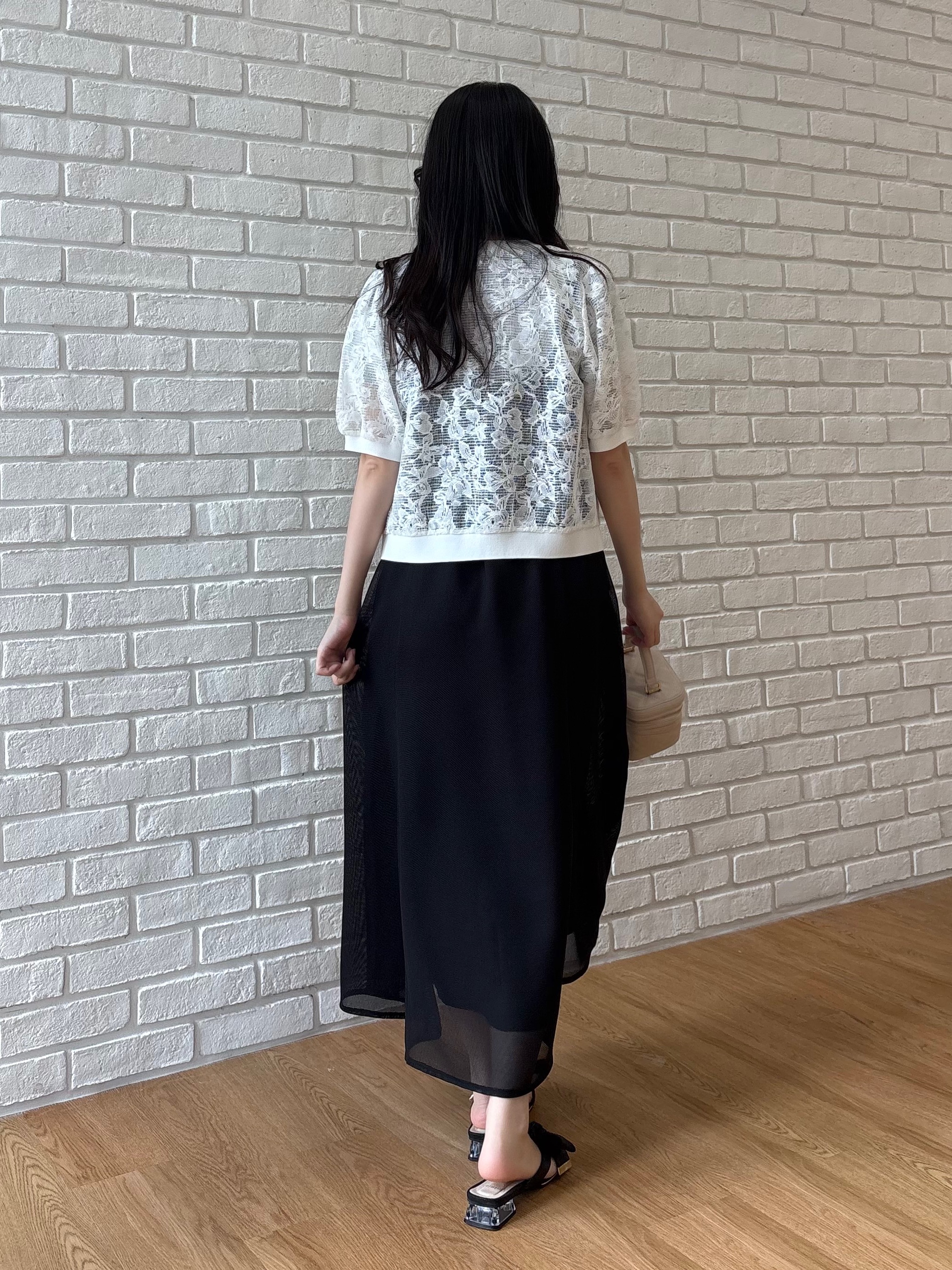 AOIさんの「Couture brooch｜【洗える】フラワーレース カーディガン」を使ったコーディネート
