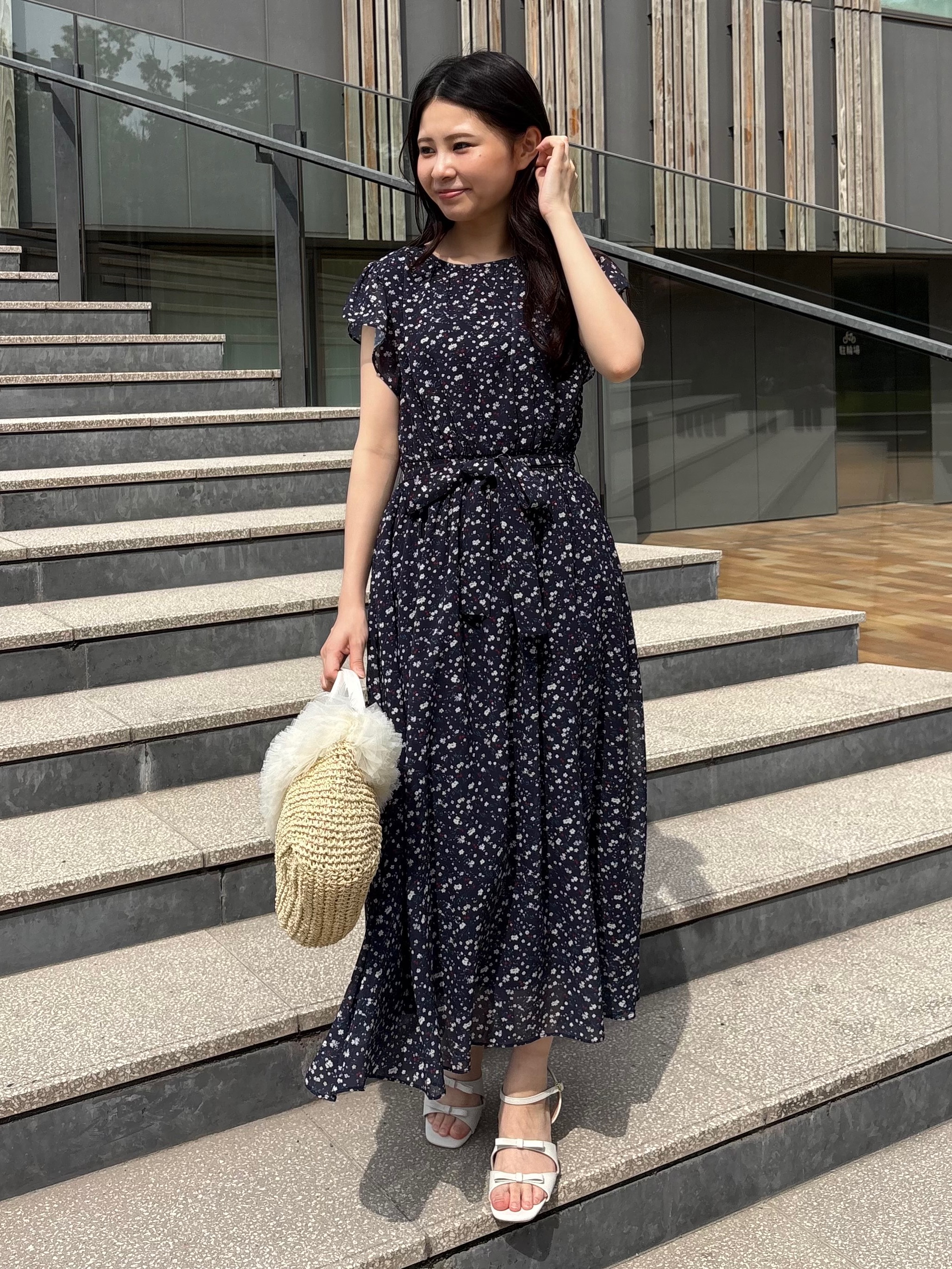 AOIさんの「Couture brooch｜【洗える】袖フリル シフォン ギャザーワンピース」を使ったコーディネート