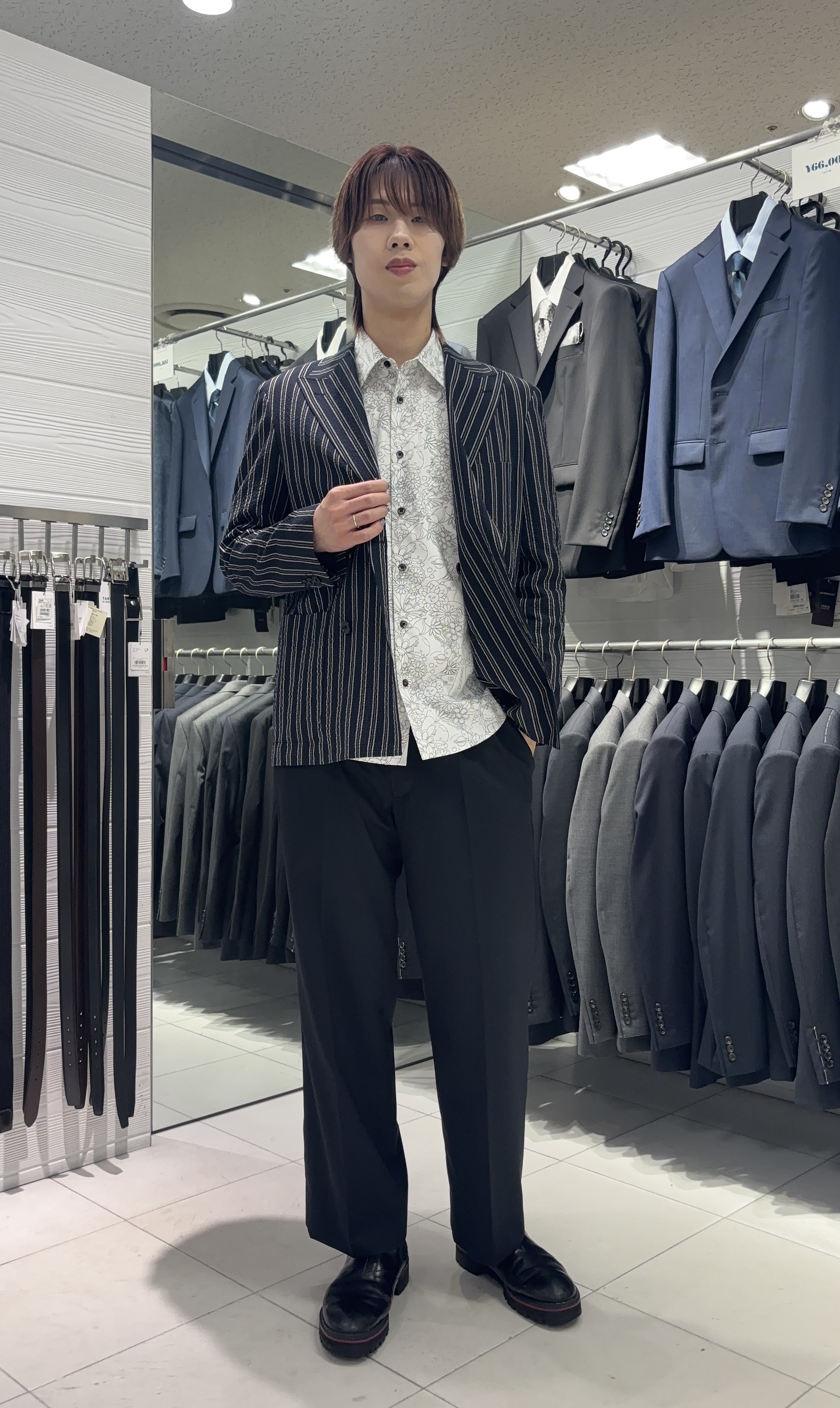 こうへいさんの「TAKEO KIKUCHI｜【BOWLER HAT LABEL】サッカーストライプ ダブルジャケット」を使ったコーディネート